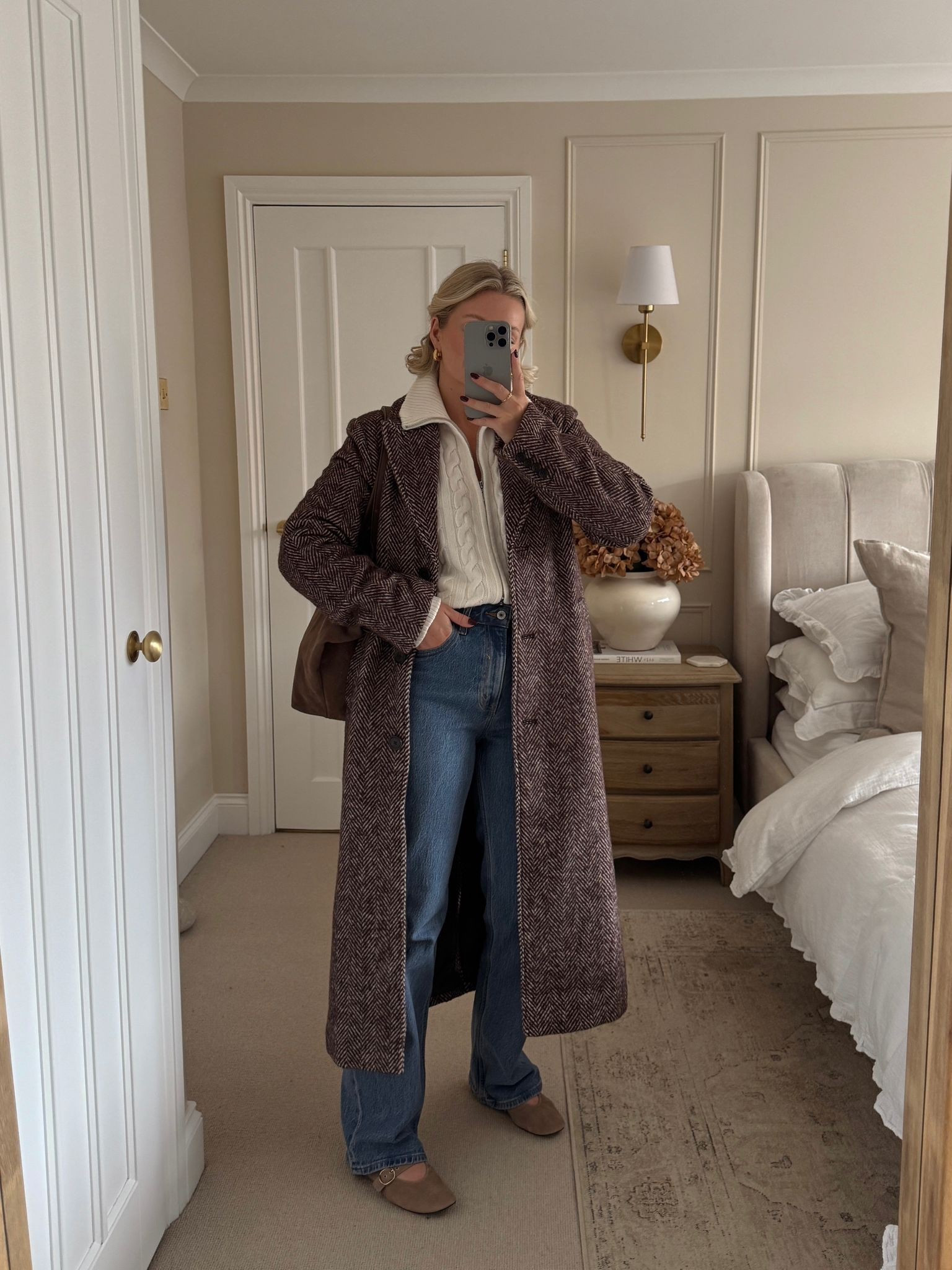 Abercrombie & fitch cream cable knit zip up cardigan (size small) & curve love 90s high rise jeans (size 27), brown herringbone wool long coat (size small tall), beige suede ballet flats & brown suede tote bag. 

30% off everything at @abercrombie AND code AFLAURA for additional 15% off from 24th Nov - 1st Dec! 

#LTKstyletip #LTKuk #LTKautumn