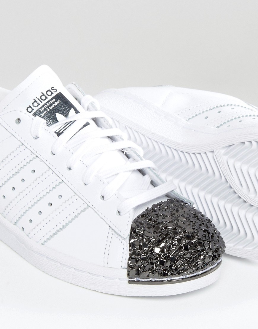adidas slip on toe cap