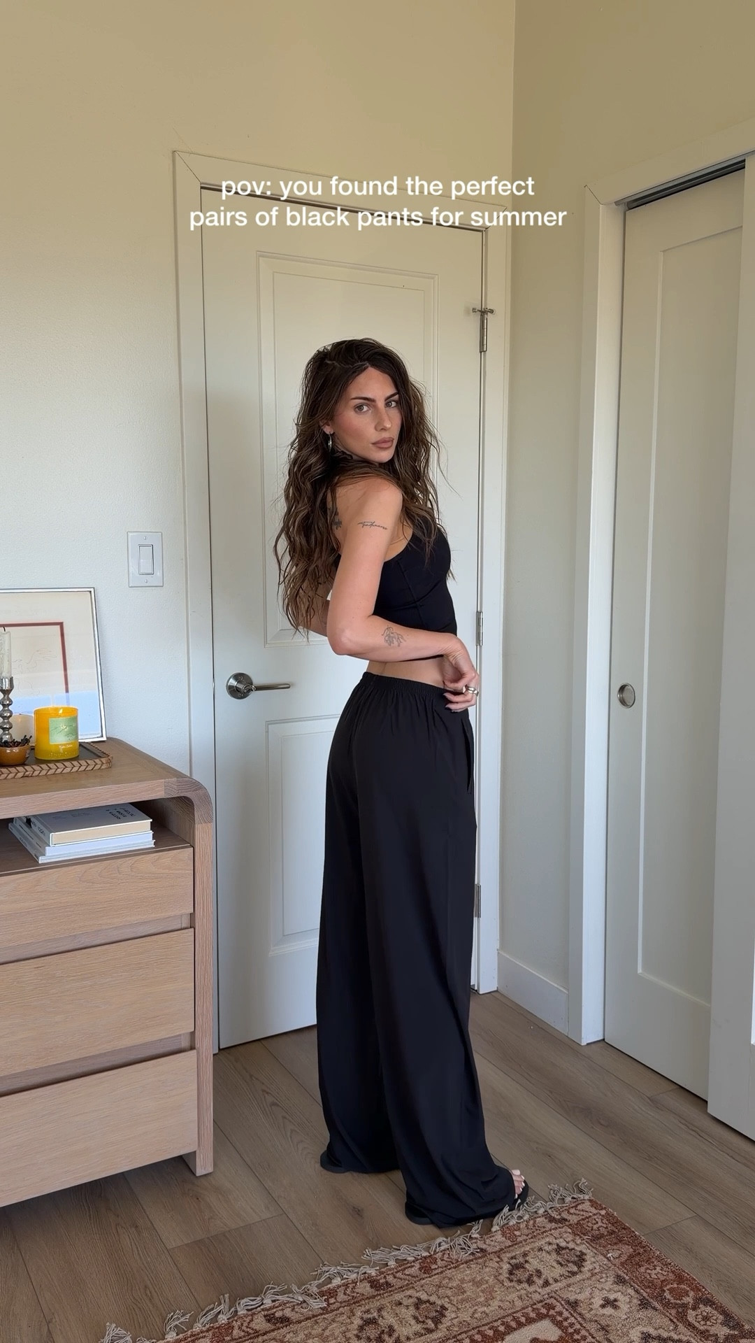 Same same, but different 🖤 — the PERFECT lightweight summer pants @vuoriclothing-us  shop their Villa Wideleg pant & new Villa Everyday Wideleg pant here :) @Shop.LTK  #liketkit  #vuoripartner 
