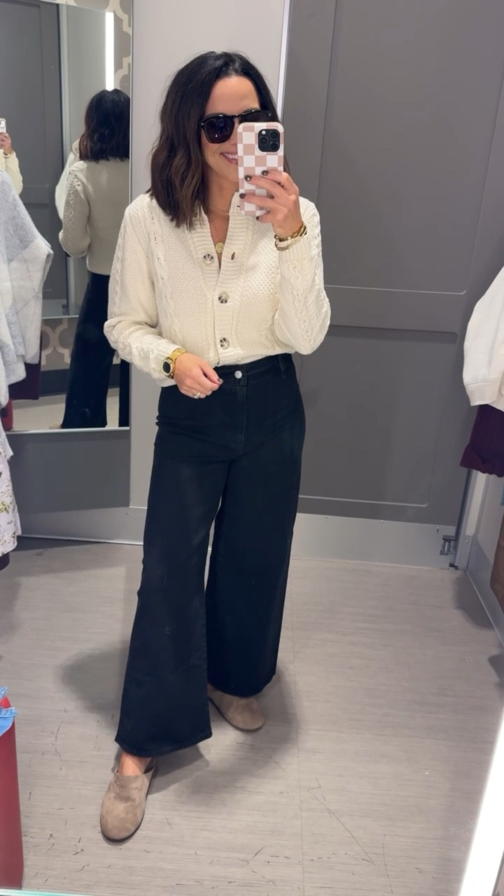 Cozy and soft button front cardigan, comes in different colors and runs TTS. It doesn’t itch and it’s so soft 🥰

Fall fashion, cozy style, women’s sweater, Target style, VintagePickin



#LTKSeasonal #LTKPetite #LTKStyleTip