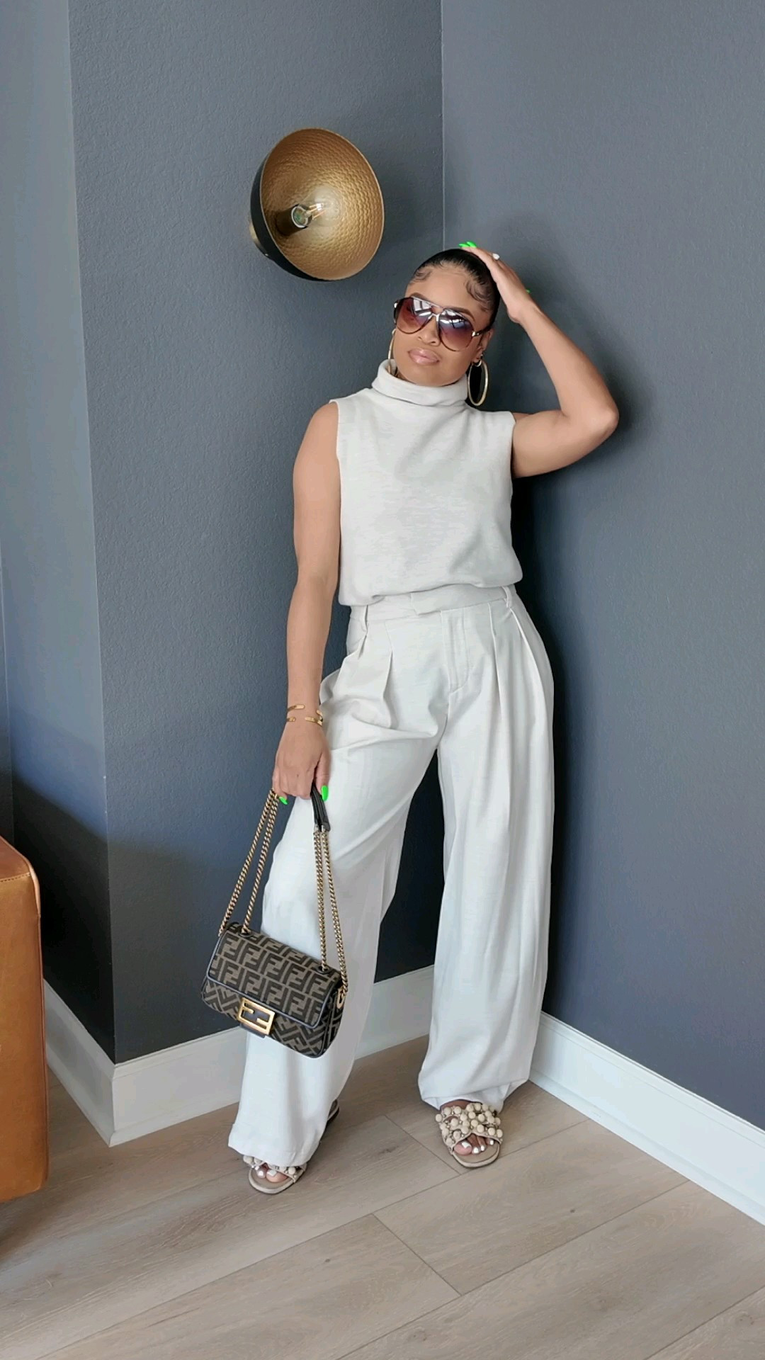 • Cream on cream 🍦barrel trousers for the win!

