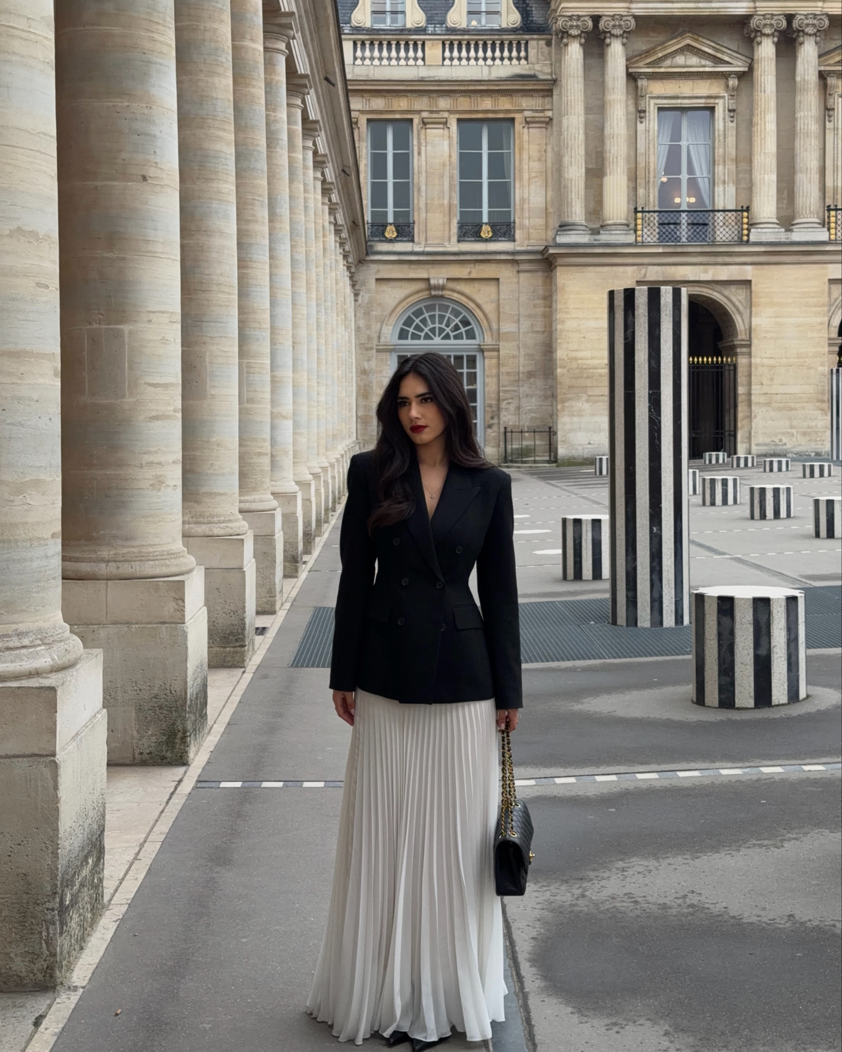Where tailoring meets poetry 🤍

In love with this look!! I loooove when a skirt or a dress goes to the floor!
Yes or No for this outfit? And do you prefer with or without the coat?🤍 #LTKUsa #LTKStyle 

#LTKValentine