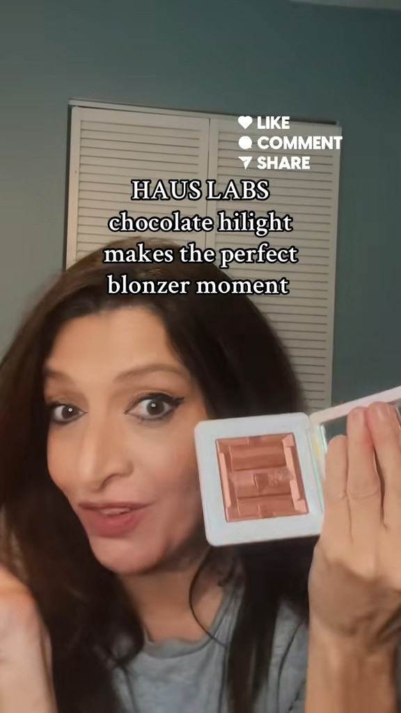 Blonzer is all the rage for fall now. This is my favorite blonzer. Haus labs Bio radience highlighter is perfect.  A bronzer highlight & blush  . Use as an eyeshadow topper . So versitale .  I’m wearing the shade choclate 


#LTKOver40 #LTKStyleTip #LTKBeauty