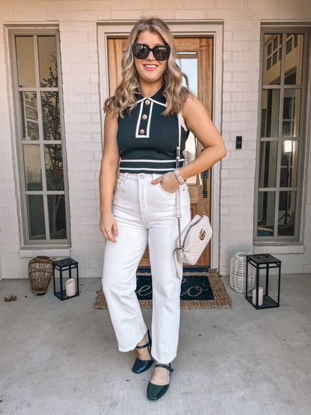 This $25 Amazon sweater vest looks so chic/expensive! Love it paired with my Levi’s straight white jeans! 

#LTKSeasonal #LTKfindsunder50 #LTKstyletip
