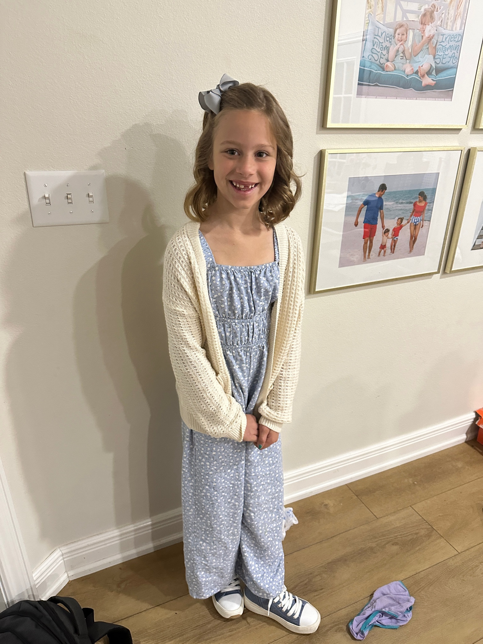 It’s my kids picture day!!  My kiddo wore a cute wide leg jumpsuit, cream cardigan and daisy high top sneakers. 

Back to school outfit! Girls target style, kids clothes, kids fall outfit 

#LTKKids #LTKSeasonal #LTKFamily