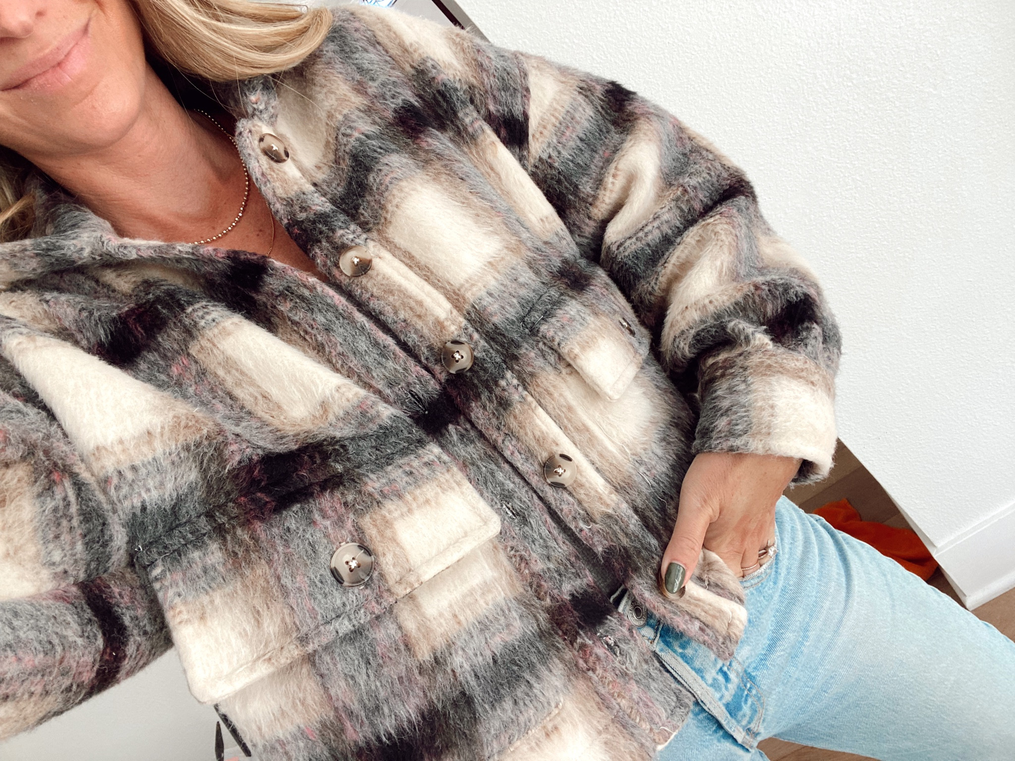Cozy plaid cropped shacket  

#LTKstyletip #LTKunder100 #LTKSeasonal