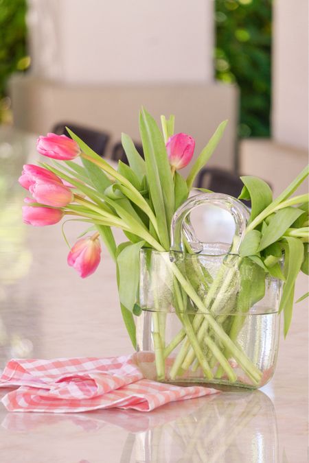 Tulips In Purse Vase 🌷💗

#LTKunder100 #LTKhome #LTKunder50