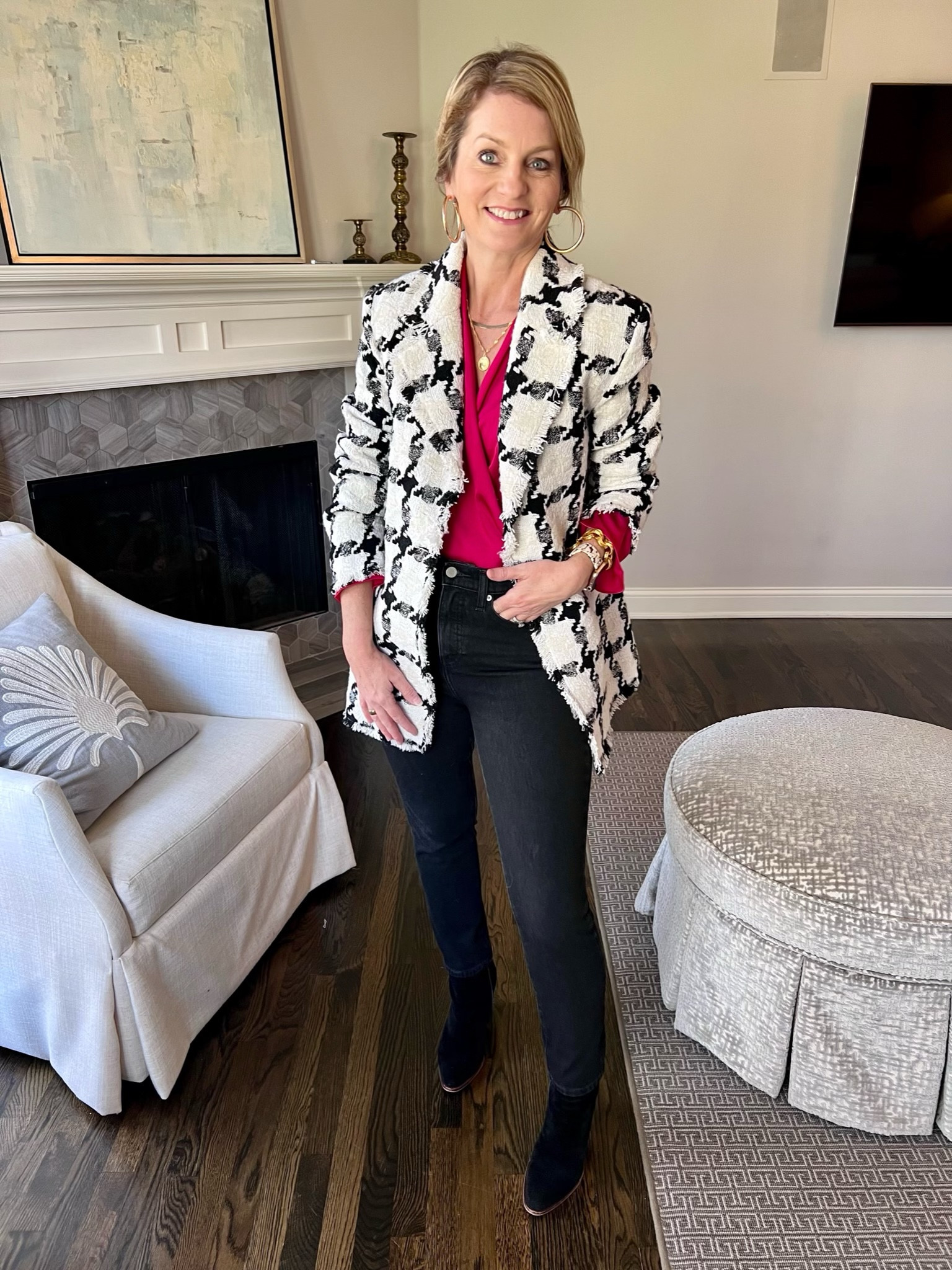 Love the pop of pink in this otherwise black and white look 💕🖤🤍💕

#LTKworkwear #LTKstyletip #LTKSeasonal