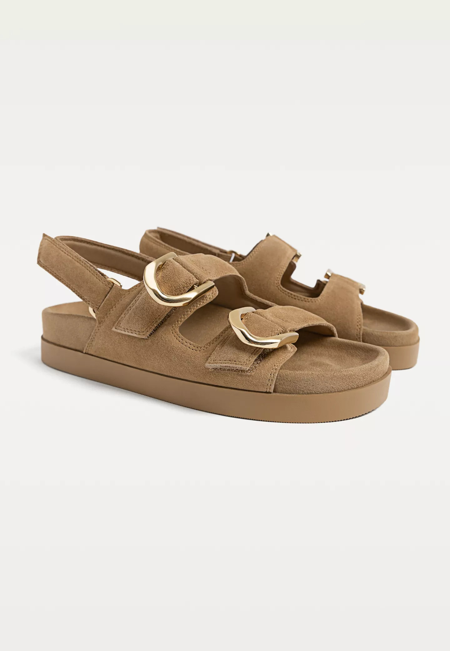 Sandales plates en cuir \u00e0 boucles - Sandales femme | Stradivarius France | Stradivarius (FR)