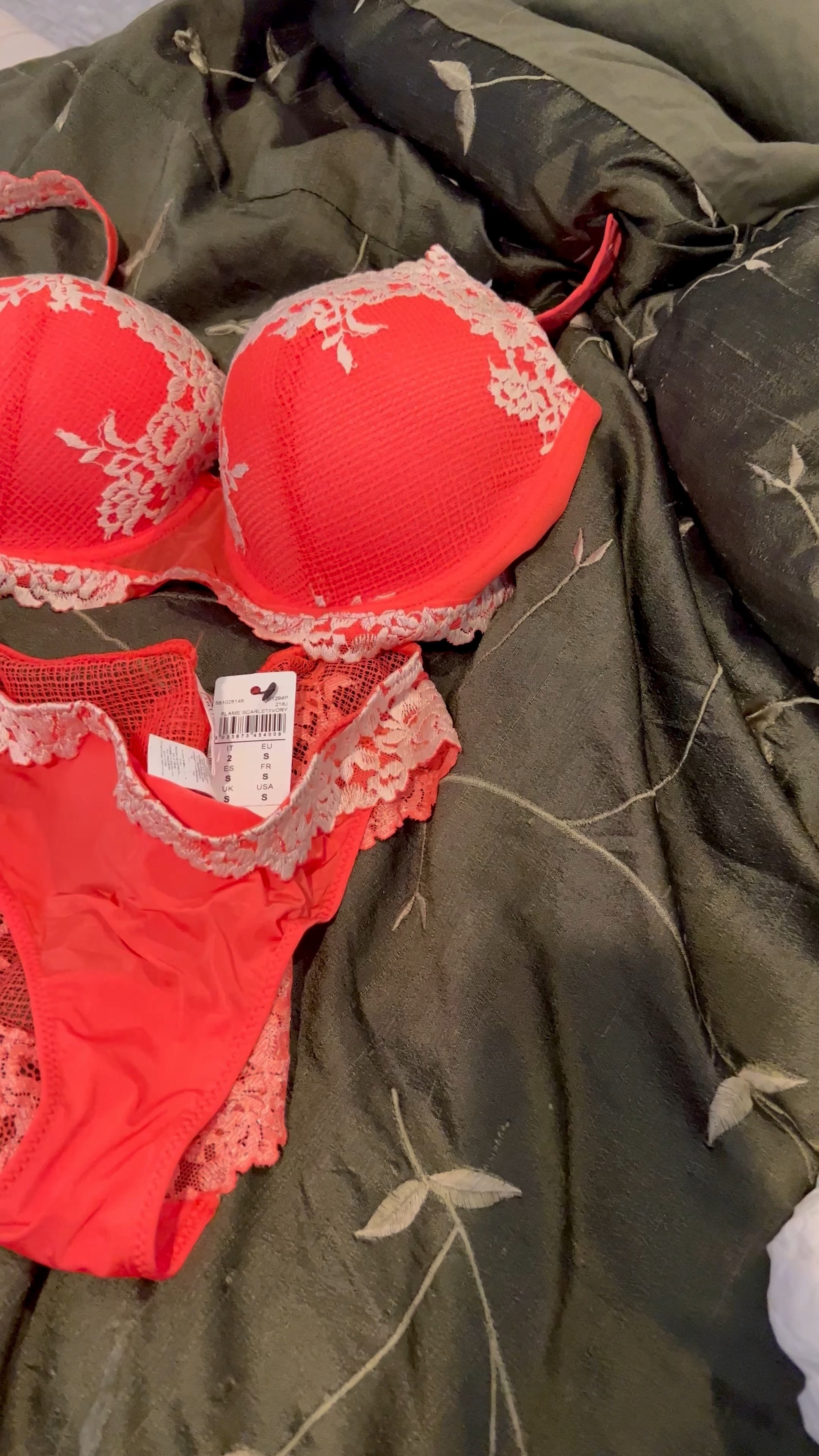 OBSESSED. Italian lingerie is where it’s at!! This bra and panty set has different styles and colors and they are SO gorgeous and fit so well!

Seamless no show boy shorts are also AMAZING at not showing panty lines with tight dresses. And SO comfy. No VPL, like at all. From Intimissimi, including J. Lo’s new collection. 

#LTKFind #LTKunder50