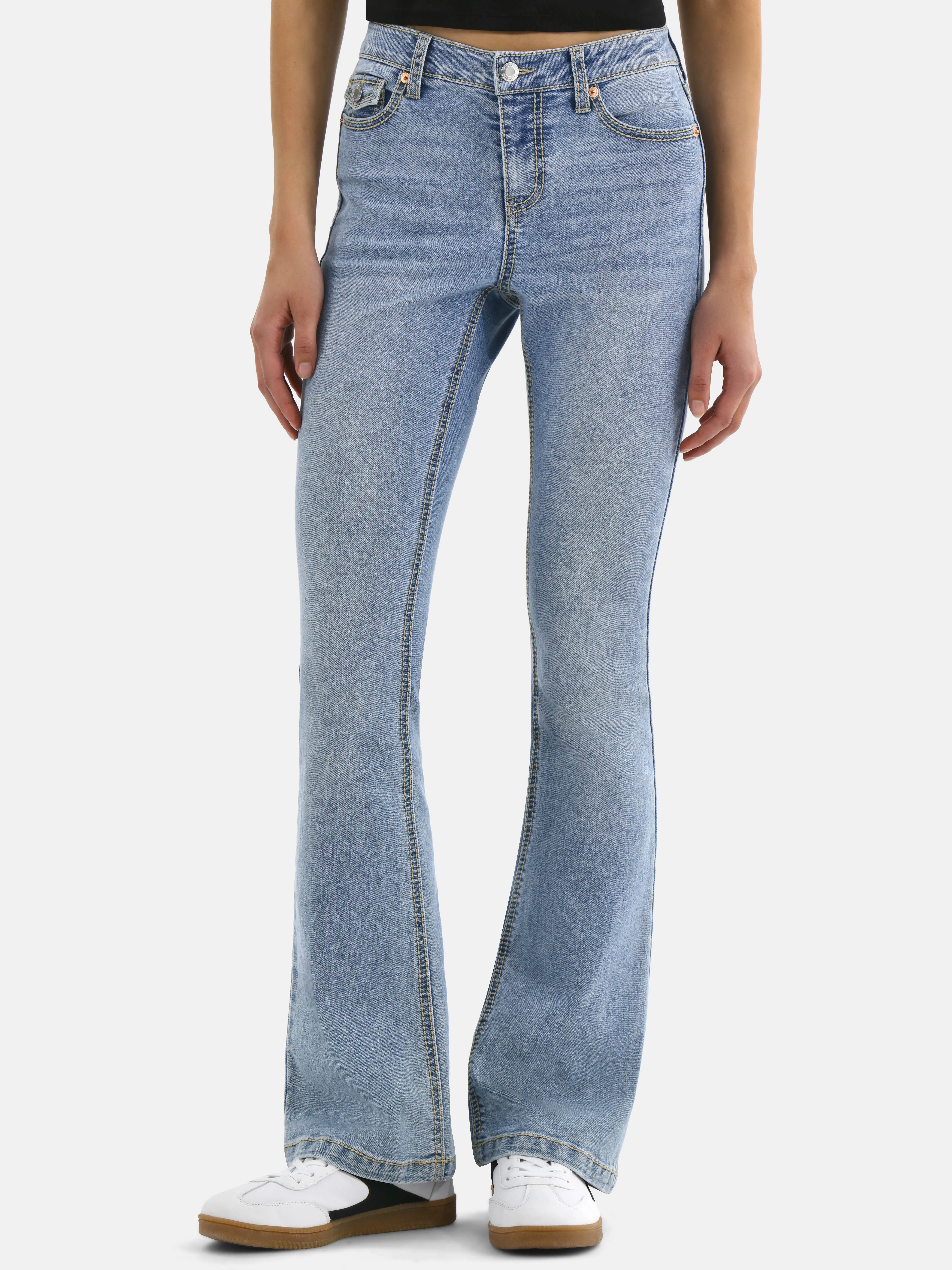 No Boundaries Stretch Denim Bootcut Jeans, 32" Inseam, Women's | Walmart (US)