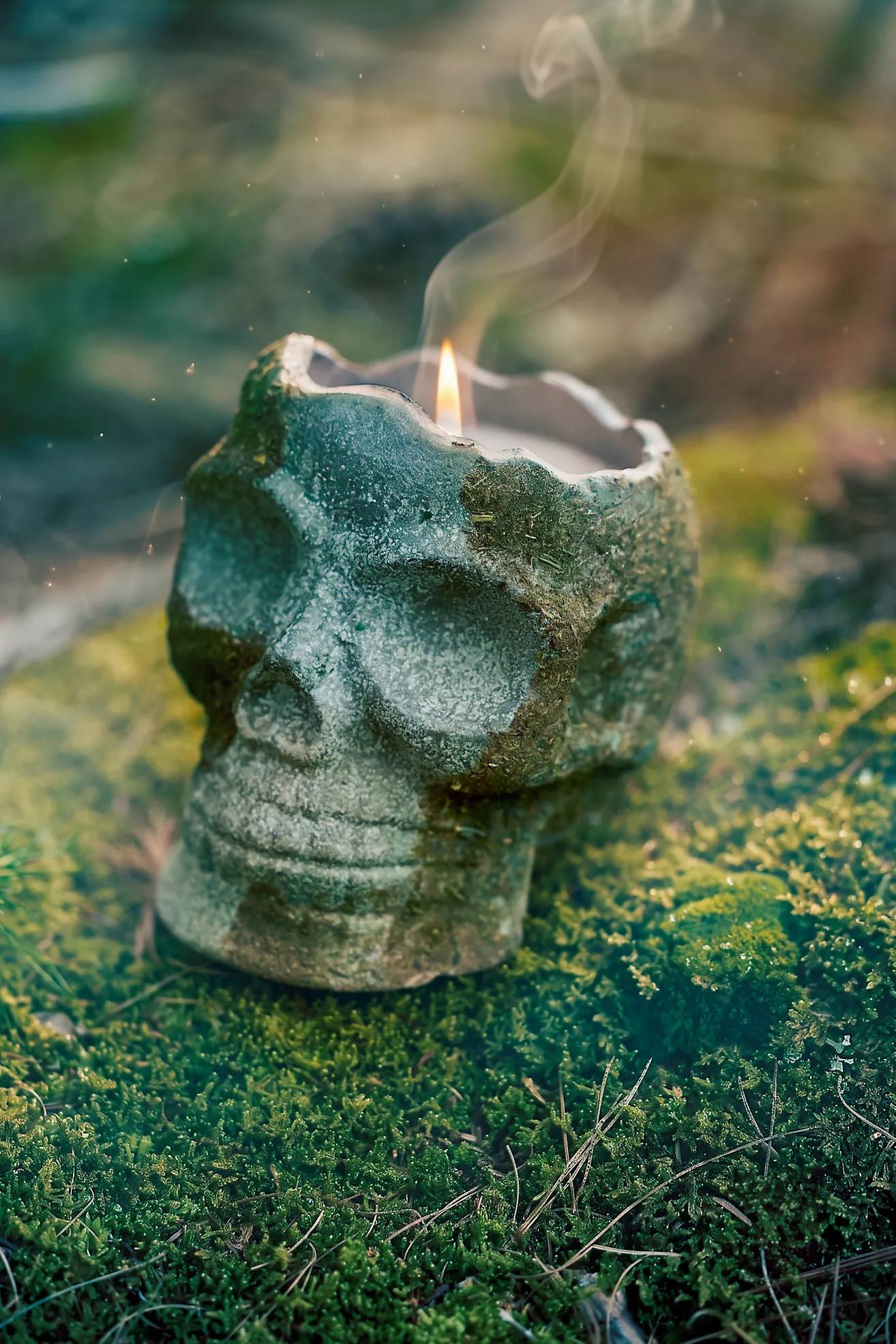 Mossy Skull Candle, Crackling Fireside | Terrain