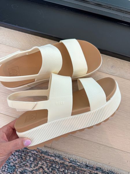 I’m loving these REEF sandals for the summer - they’re so cute!! Use my code: ASHLEE for 20% off sitewide for 72 hours!
@REEF #REEFPartner

#LTKSeasonal #LTKFindsUnder100 #LTKStyleTip