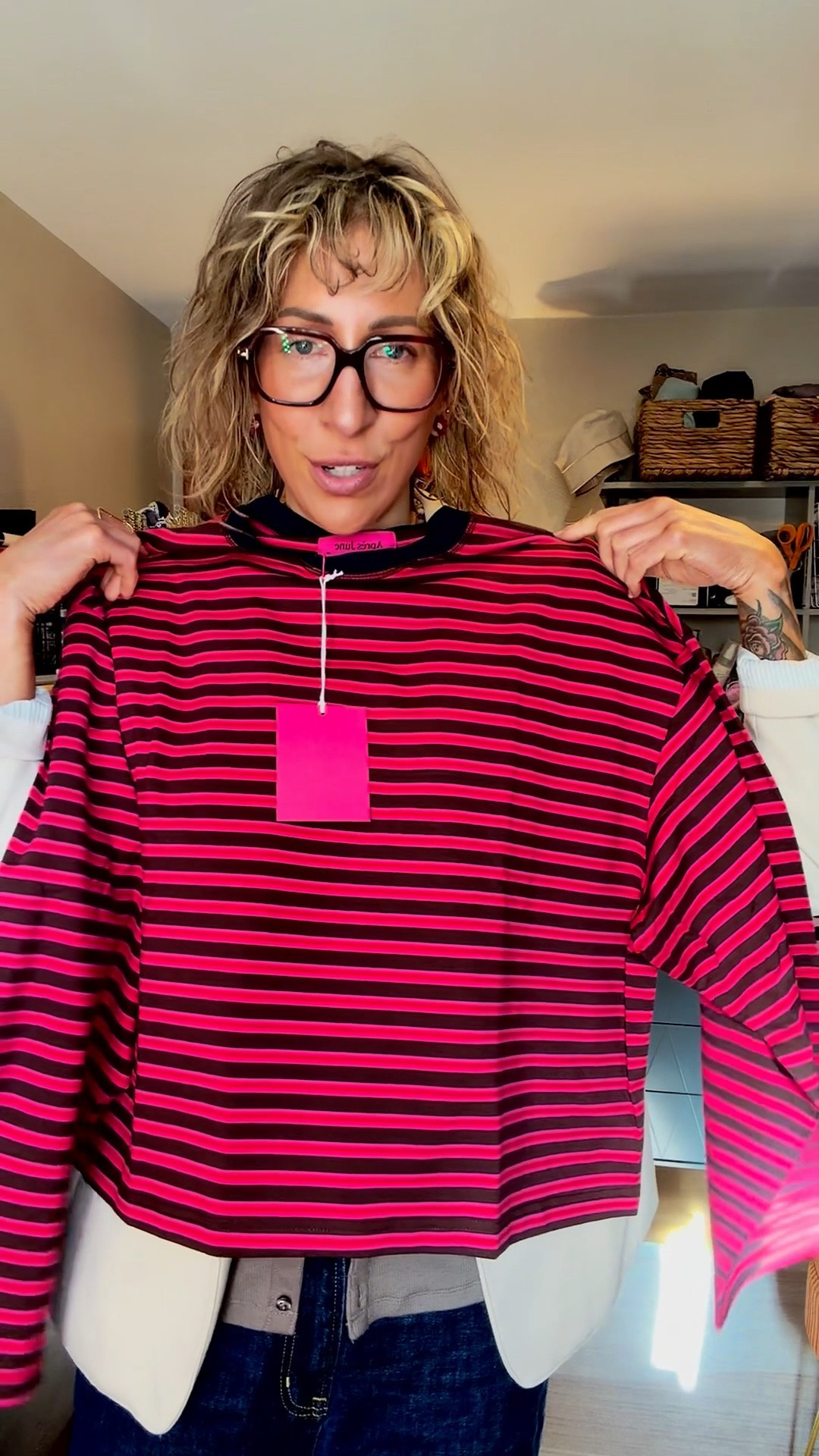 POV: you finally found the perfect long sleeve tees for summer layering ☀️🤍

TRY ON COMING SOON — I didn’t have enough time in this reel for both a full review and try on, but I already know I’ll be absolutely living in these long sleeve tees from Après June all summer.

The colors ✔️
The stripes ✔️
The softness ✔️

I grabbed both the medium and large because I love an oversized fit, and the cropped length hits perfectly without feeling too short. Plus the sleeves are ACTUALLY long enough 🙌

For reference: I’m 6’3” with a 36” inseam and almost 40, so finding pieces that feel effortless, flattering, and comfortable is not always easy.

These give that vintage coastal / varsity chic / relaxed summer outfit vibe I’m always chasing.

Comment SHOP and I’ll send you links to these tees + everything I’m living in this summer ☀️

#summeroutfits #summerstyle #tallgirlstyle #tallfashion #oversizedtee #stripedtee #coastalstyle #vintageinspired #casualsummeroutfit #bohostyle #neutralstyle #everydayoutfit #tallgirls #varsitychic #relaxedstyle

#LTKTall #LTKOver40 #LTKPlusSize