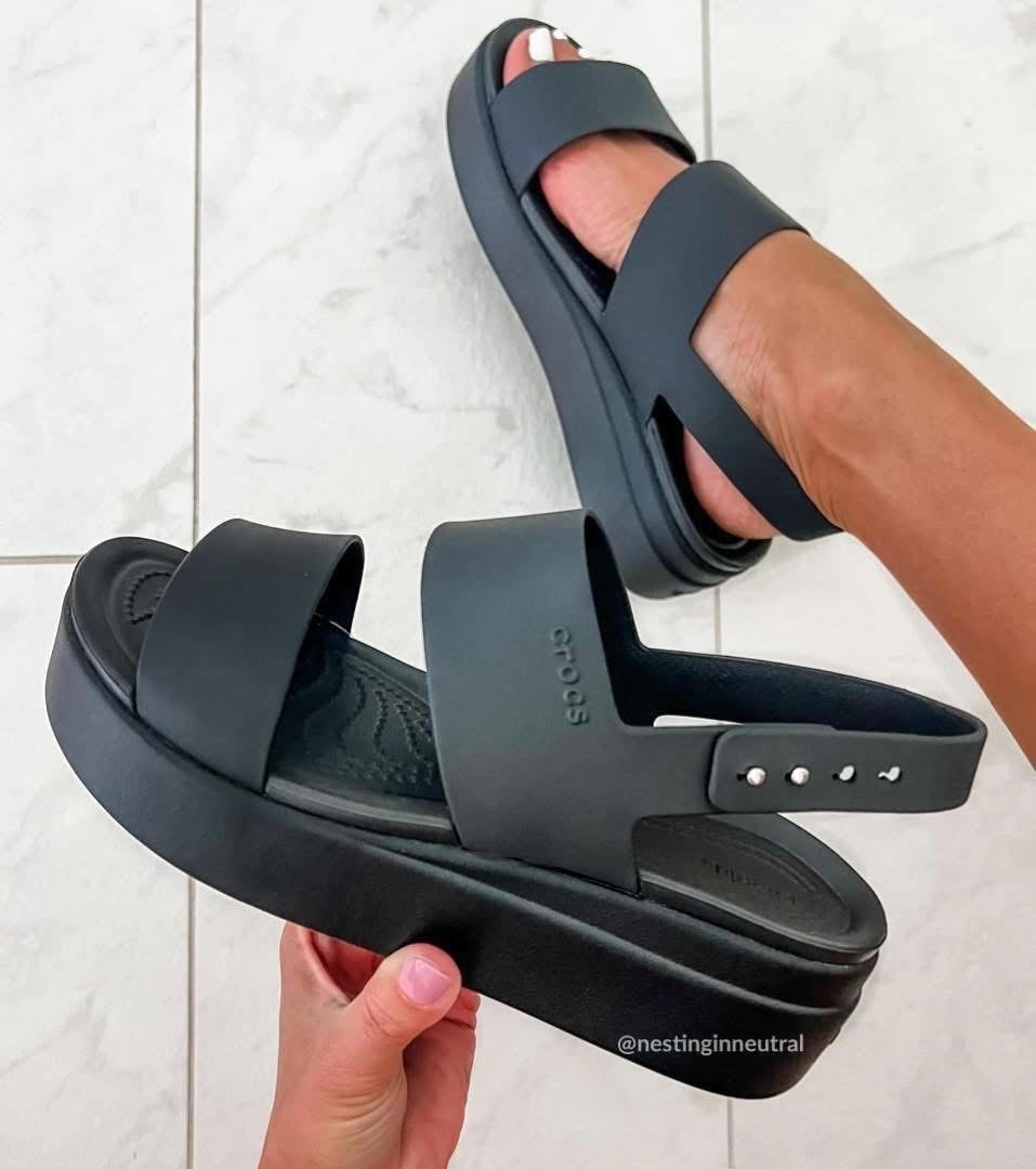 👀Can you believe that these fabulous sandals are CR0CS?! Plus, they’re on A m a z o n DR0P today and more colors too! I was looking for the cushiony comfort of this popular br@nd but something stylish…ENTER the Brooklyn wedges🙌🏼 Love the adjustable heel strap, to keep them secure! So comfy and I feel like I could run in them! 

Sandals,vacation,travel,summerr

#LTKSwim #LTKSaleAlert #LTKTravel