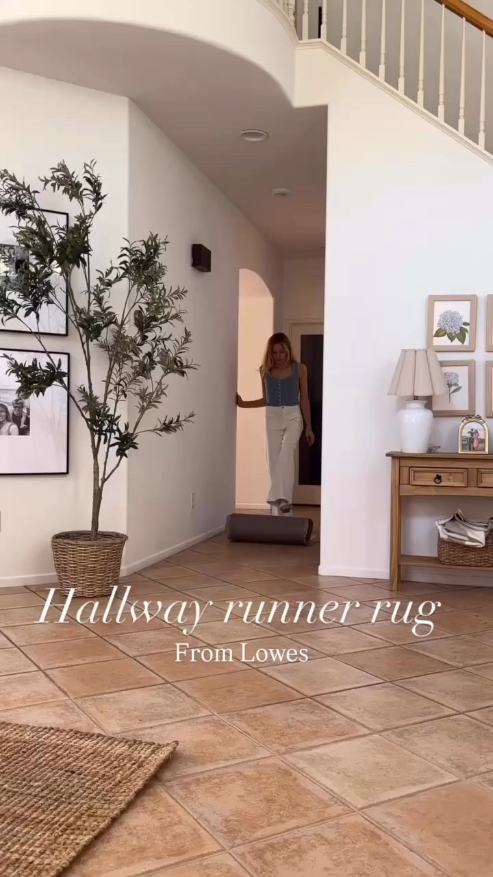 A year later and I still love this rug 🏡 

#hallwaysrug #homedecor #springdecor #springrefresh #lowespartner