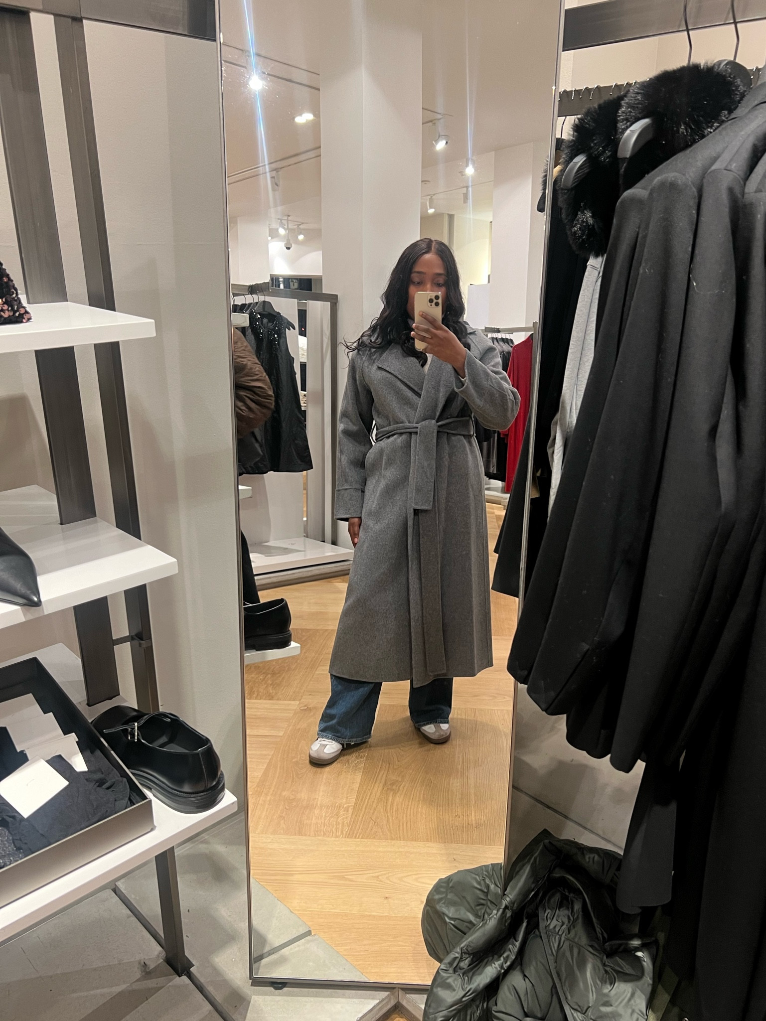 W
Arm and cosy winter coat in this grey colour. Wearing xs because it runs big and it fits great .. winter coat, winter essentials, grey coats

#LTKwinter #LTKstyletip #LTKeurope