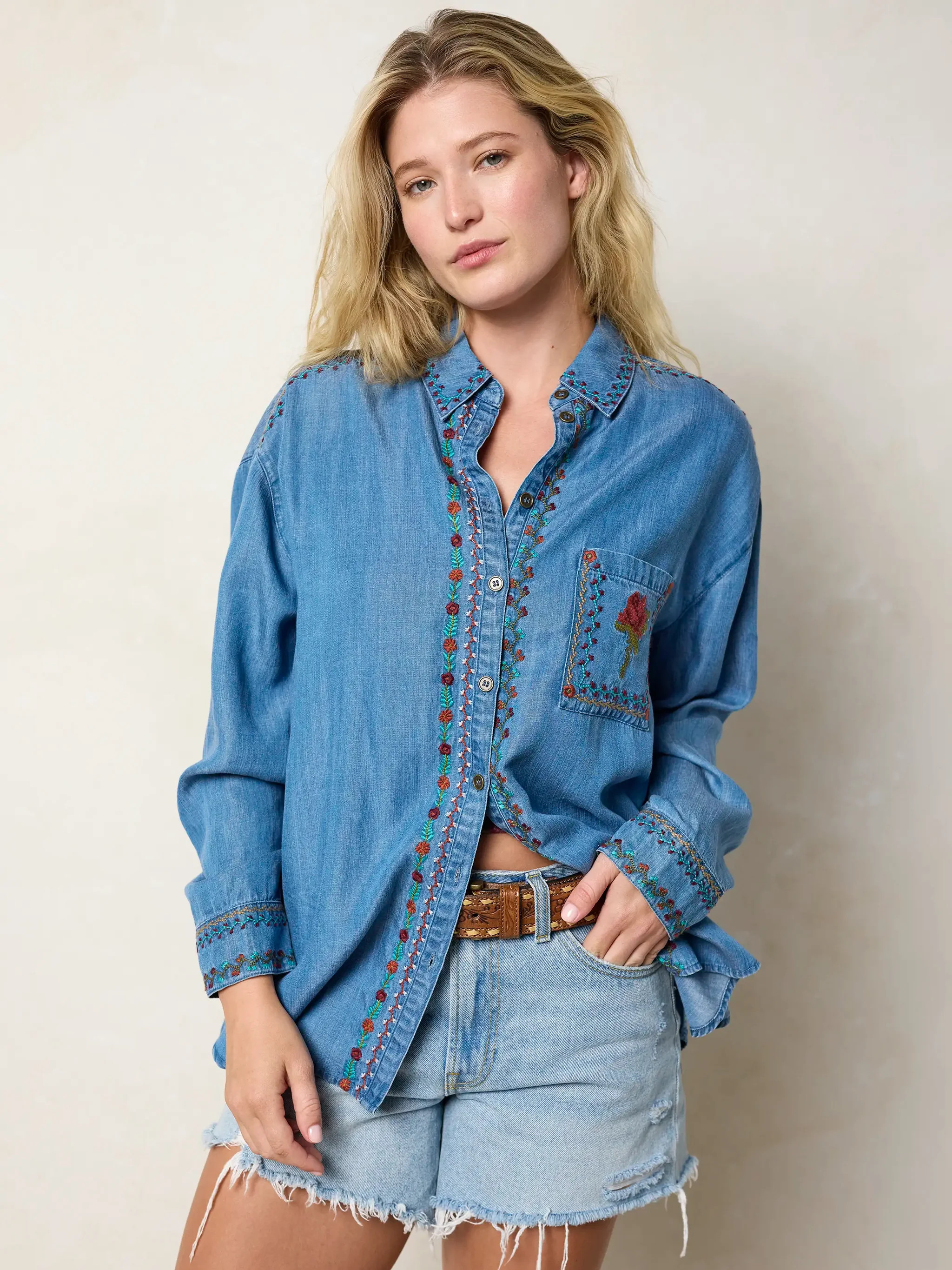 Dutton Embroidered Button Down | Natural Life