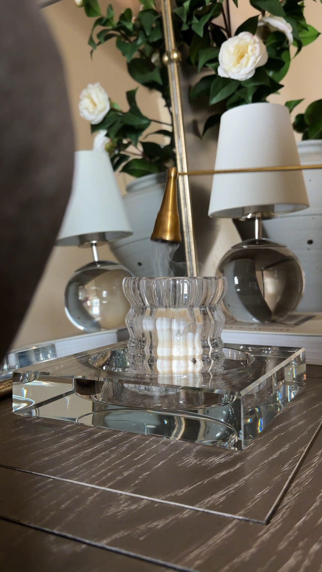Slowly elevating our home with quality over quantity! 

@alicelanehome’s large crystal candle dish is a great example of incorporating pieces that will last and always stay timeless. 

Follow + comment “SHOP” to shop this space (must be following prior to receive automated DMs) 😊

Follow @jameskatehome for more home decor finds and idea! 

.
.
.
.
.
.
.
#entrywaydecor #homedecor #interiordesign