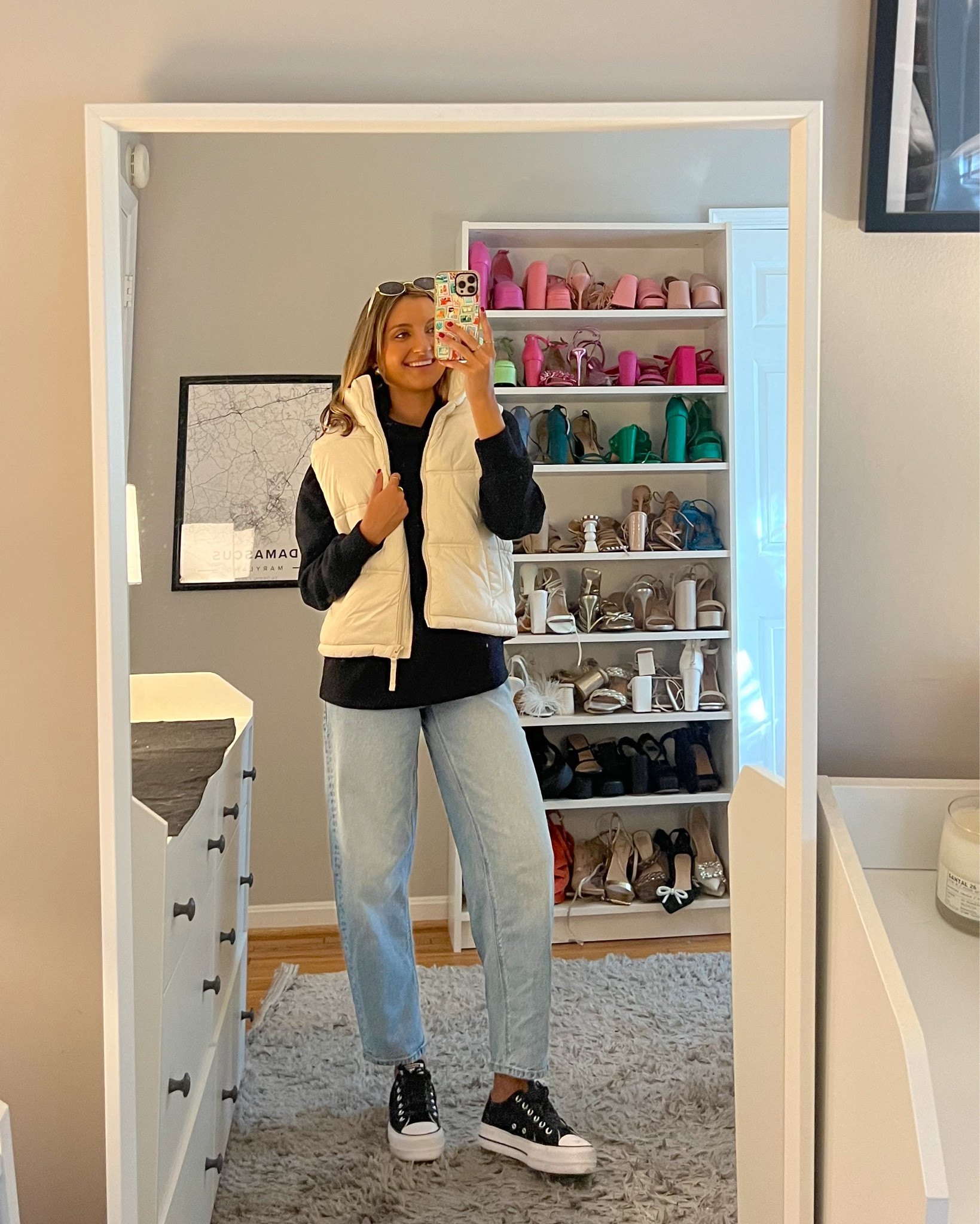 easy everyday fall outfit idea from American eagle! 🍁🧡

wearing a size small hoodie, small puffer vest, 000R jeans 