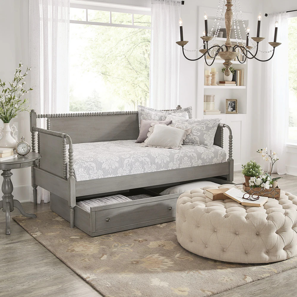 Dane Traditional Beaded Wood Daybed and Trundle by iNSPIRE Q Classic - Bed Bath & Beyond - 218529... | Bed Bath & Beyond
