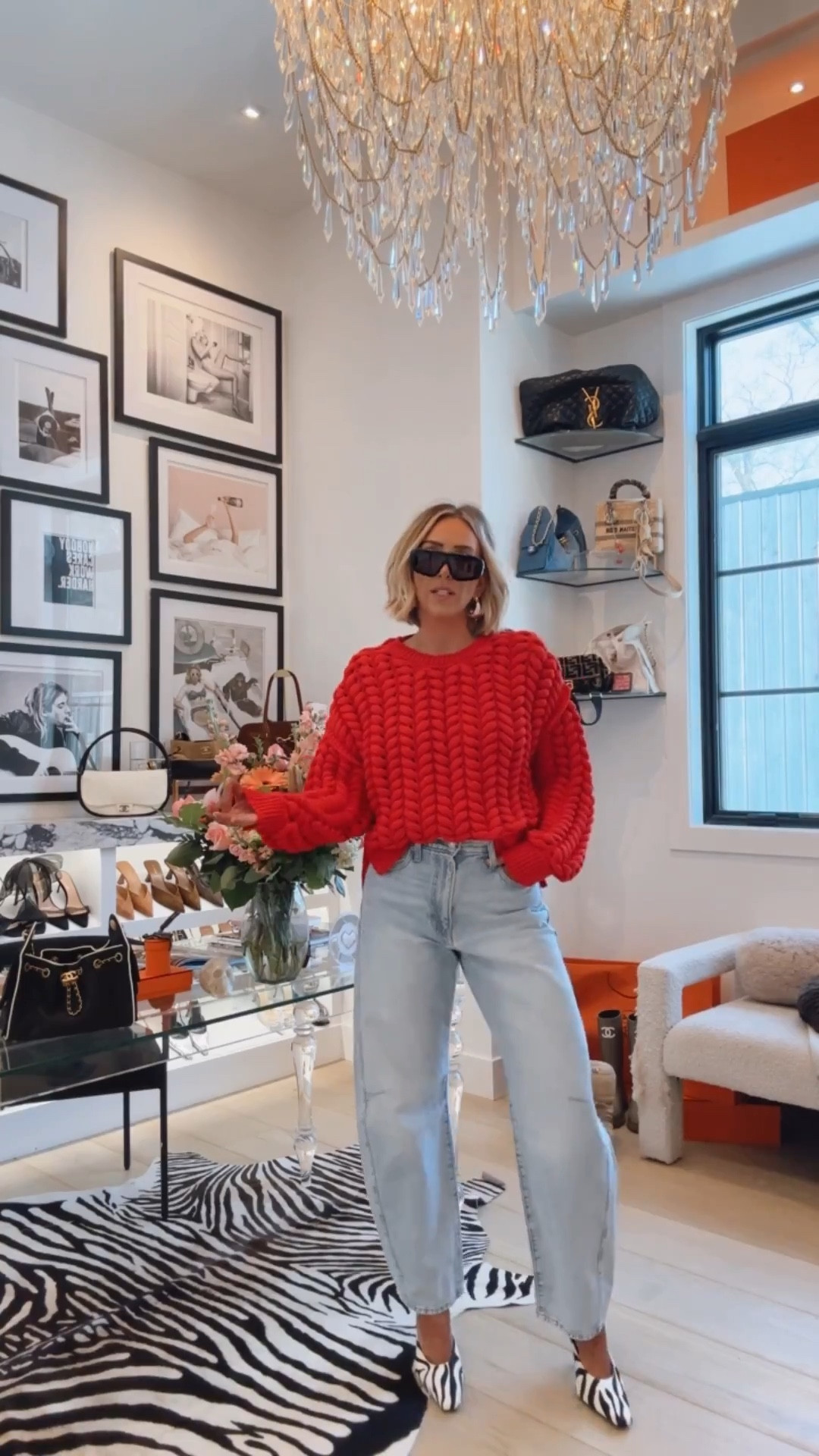 My favorite Target jeans come in a few different washes and this sweater is still in stock, grab it before it’s gone! @Target 