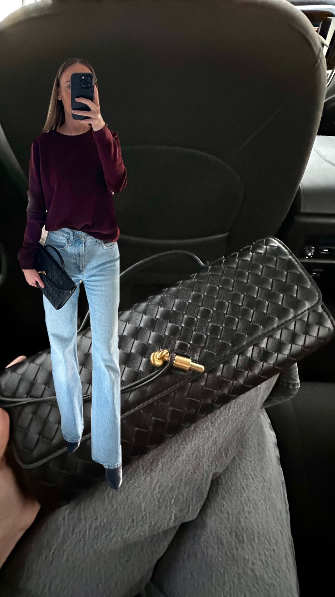 This designer dupe purse is on sale! I’ve had people ask if it was the designer version a few times, it’s that good. It holds plenty of items, is well made, and comes in some beautiful colors!

Date night, girls night, handbag, black purse, black bag, clutch, crossbody, black handbag, woven purse

#LTKOver40 #LTKootd #LTKSaleAlert