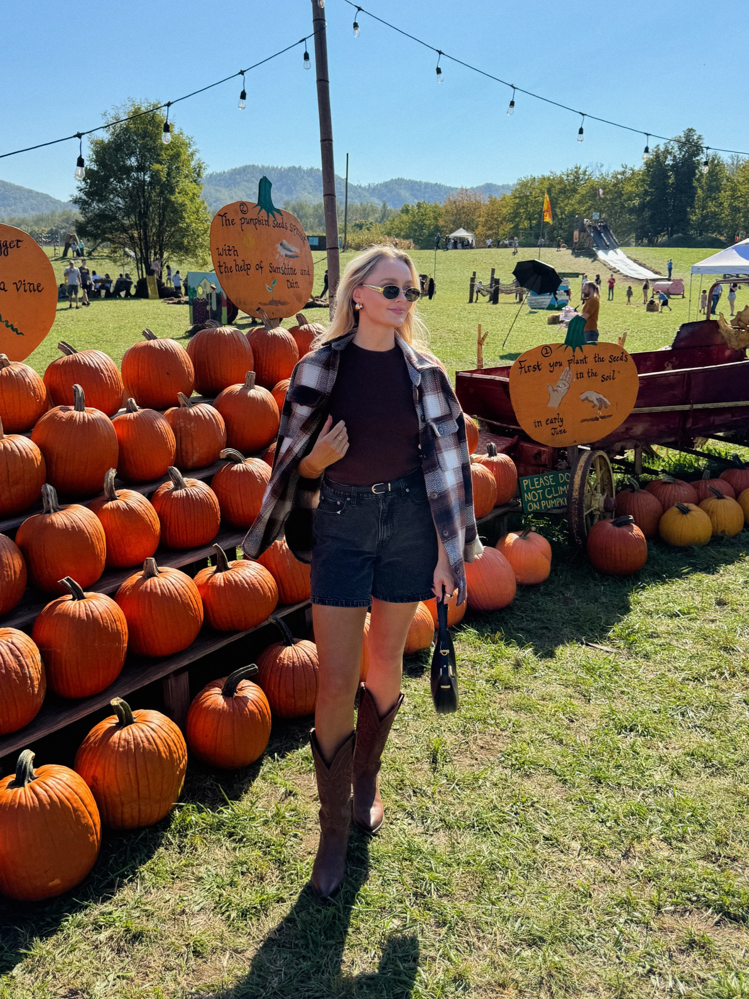 The flannel is an oldie from a small boutique! Linked similar ones below 🤎

#LTKSeasonal #LTKFindsUnder100 #LTKFindsUnder50