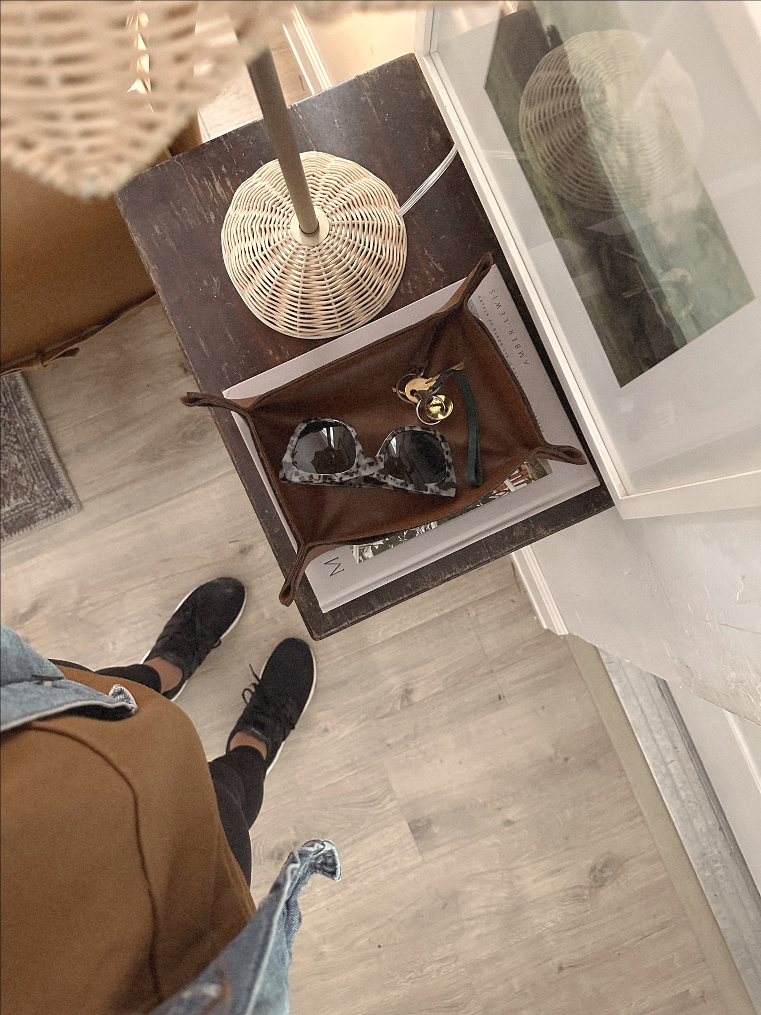 DIY LEATHER CATCHALL for under $20! The easiest and most practical gift this holiday season for sunnies, keys or even jewelry #DIYChristmas #ChristmasMadewithKourtniLeigh #HandmadeGifts

#LTKHoliday #LTKunder50 #LTKSeasonal