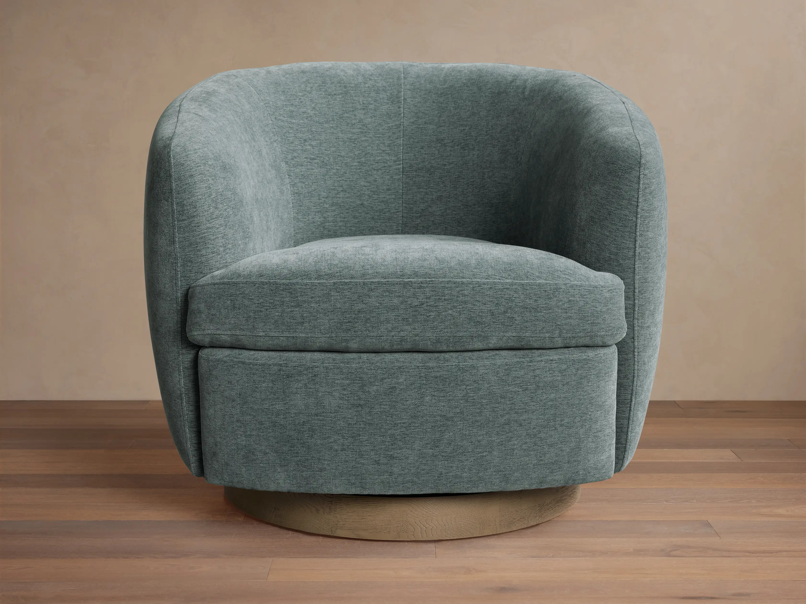 Cerrito Swivel Chair | Arhaus
