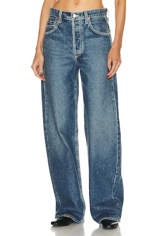 Citizens of Humanity Ayla Baggy Cuffed Crop in Brielle - Blue. Size 32 (also in 24, 26, 27, 29, 30, 31, 33). | FWRD 