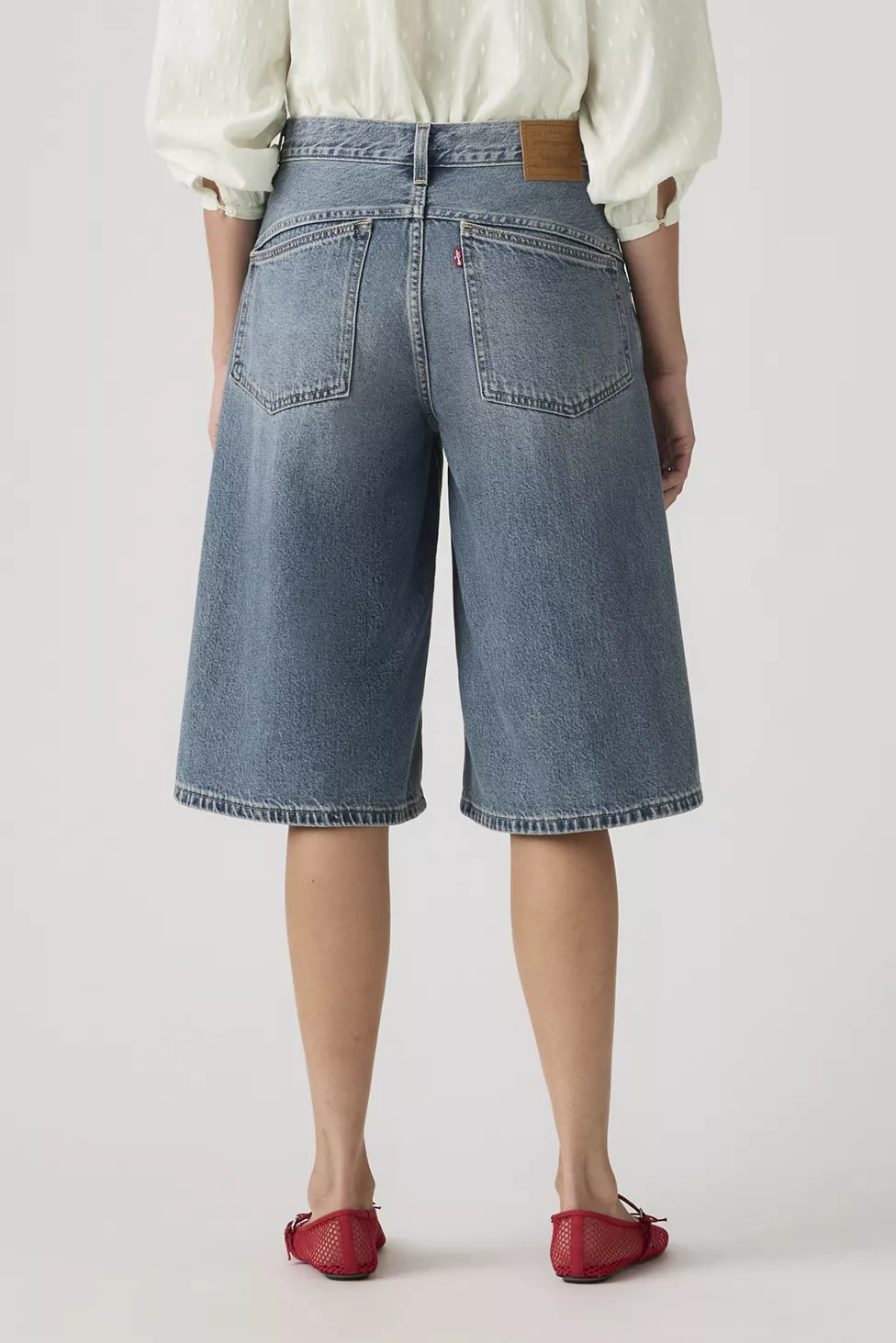 Levi\u2019s\u00ae Super Baggy Mid-Rise Jorts | Urban Outfitters (US and RoW)