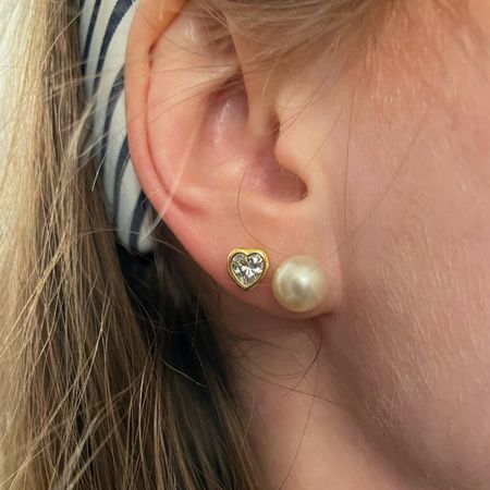 Heart bezel stud earrings - only $25 and SO beautiful! Would make a great gift! 

#LTKfindsunder50 #LTKSeasonal #LTKstyletip