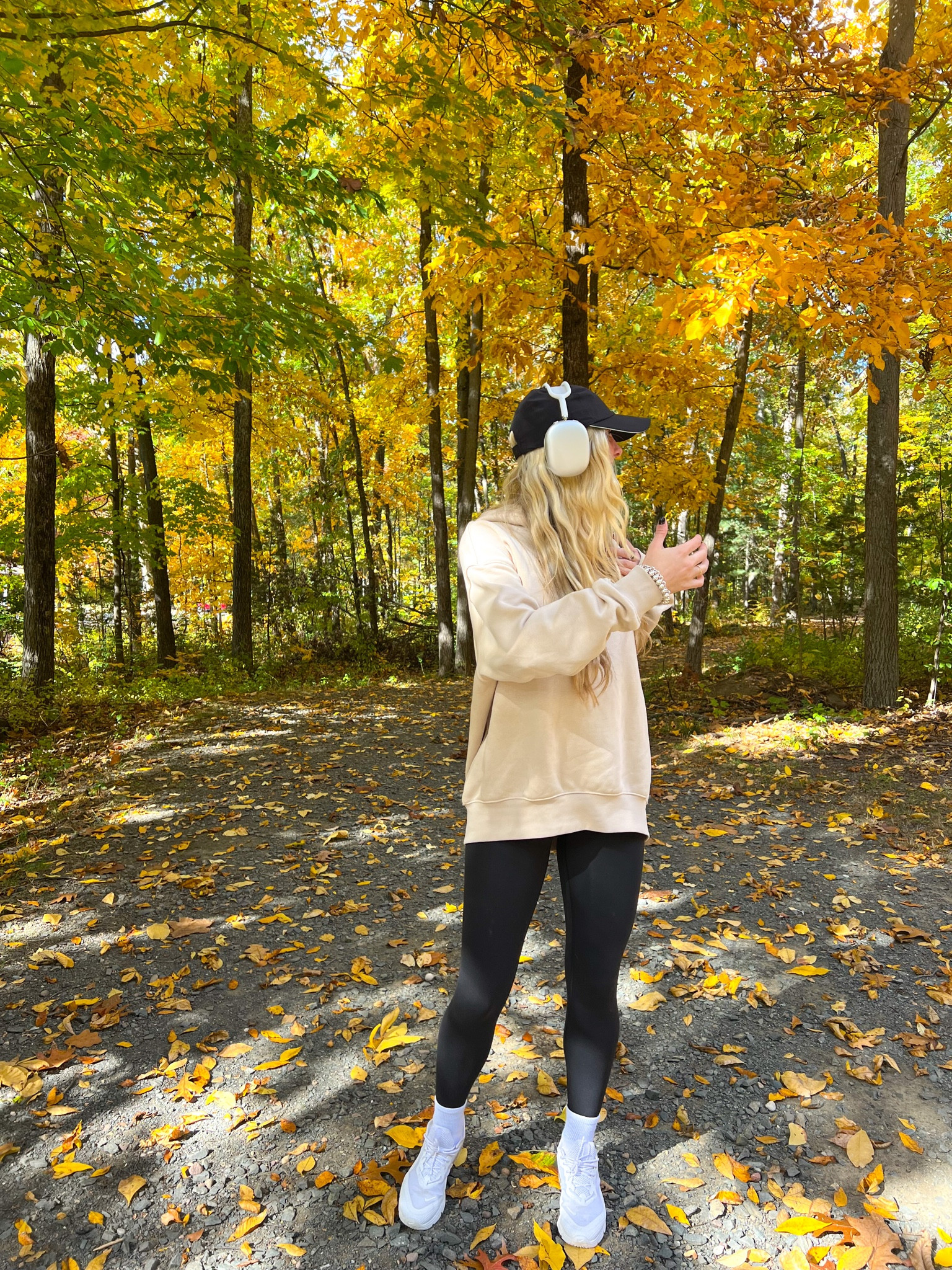 HGW fall edition 🍁
•
linking everything in stories & my liketoknow.it !! 
•
•
•


#LTKSeasonal #LTKHoliday #LTKU