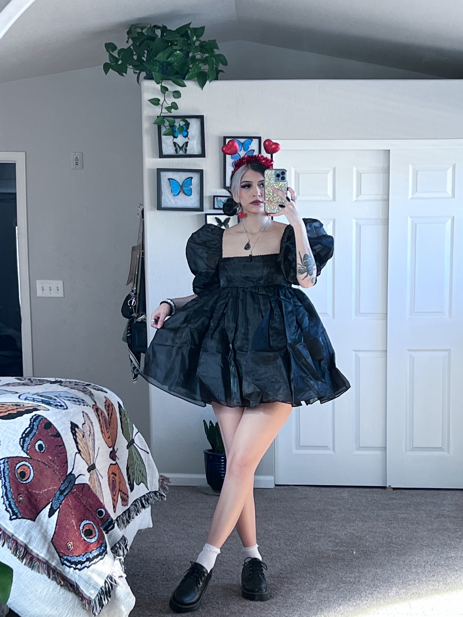 Valentine’s Day look for a tea party ☕️🖤♥️

#LTKfit #LTKU #LTKbeauty