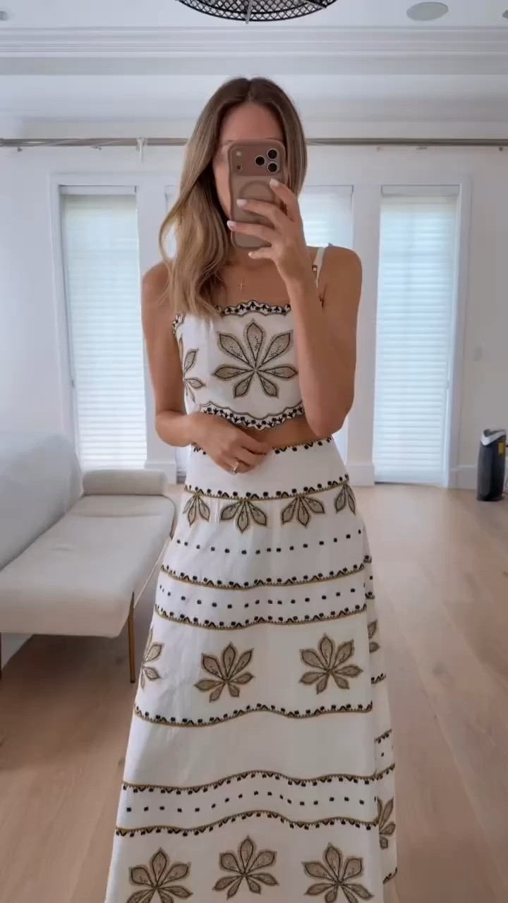 Gorgeous and elegant skit set that I’m in love with! It’s flowing and the fabric is amazing. Fits true to size and I’m wearing size small
Summer outfits 
Summer dresses

#LTKootd #LTKOver40 #LTKTall