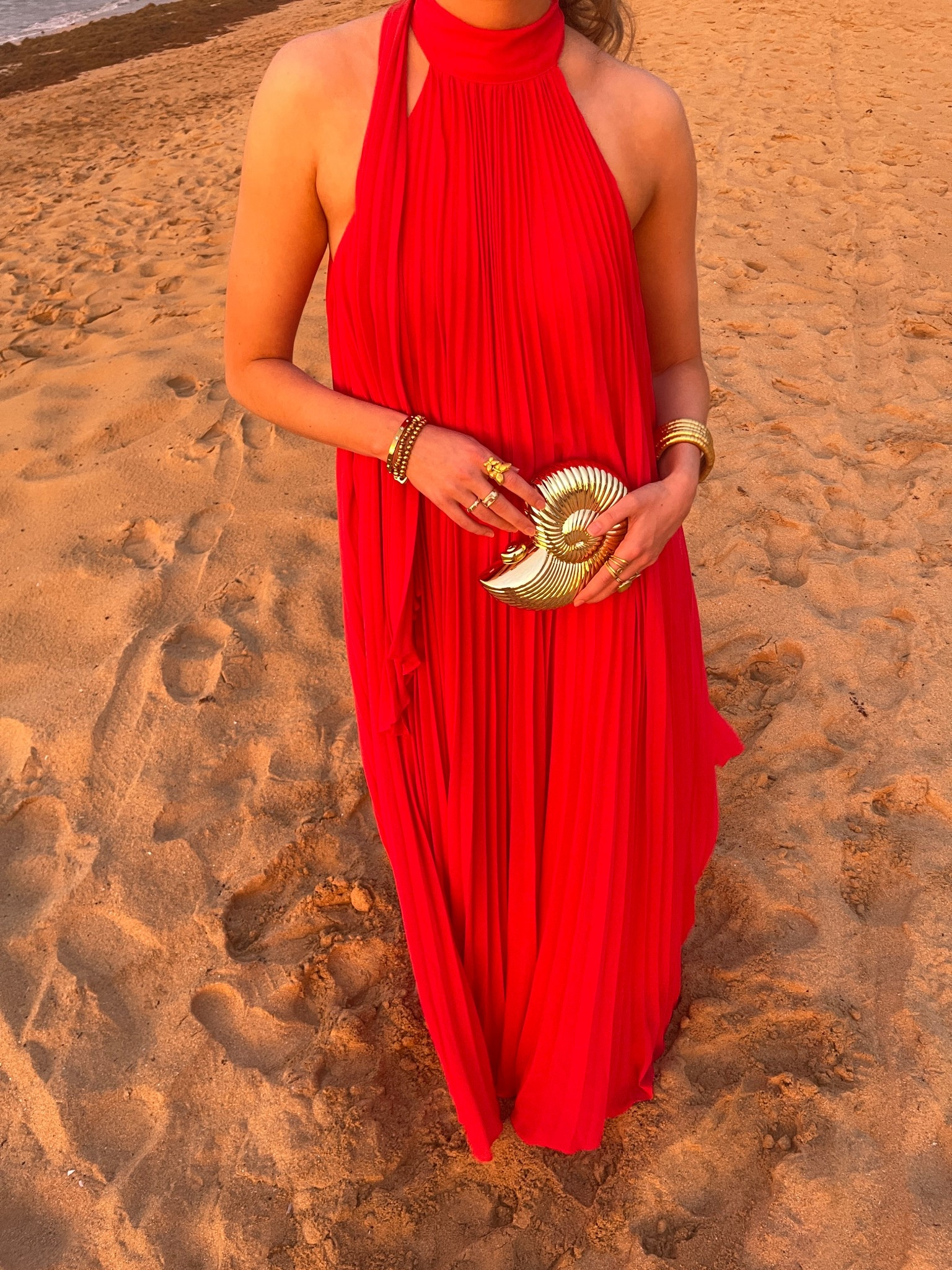 vacation outfit!!!

dress: xs, runs super big!