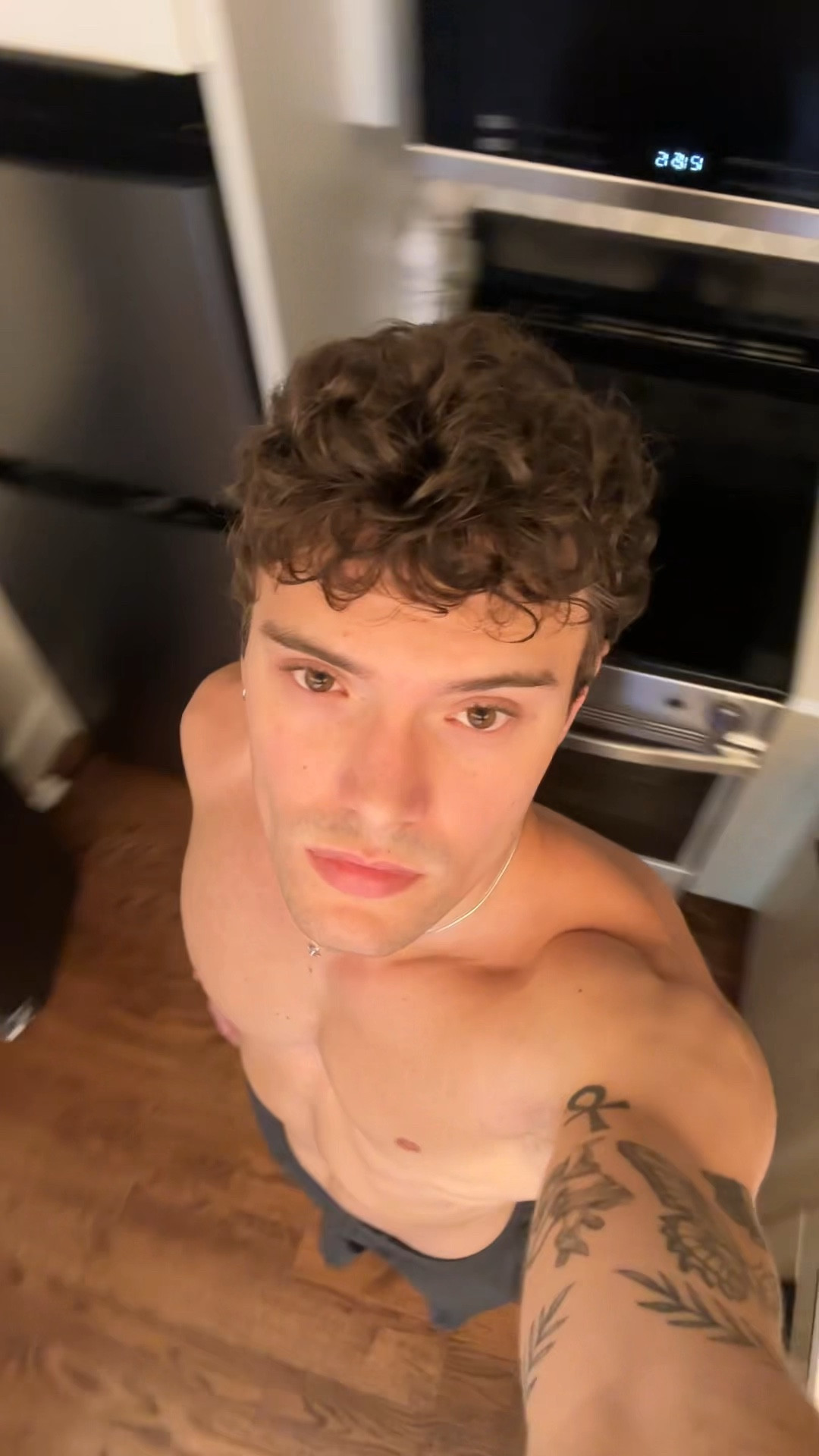 Everything I eat in a day as a runner and model.

#LTKmens #LTKfitness