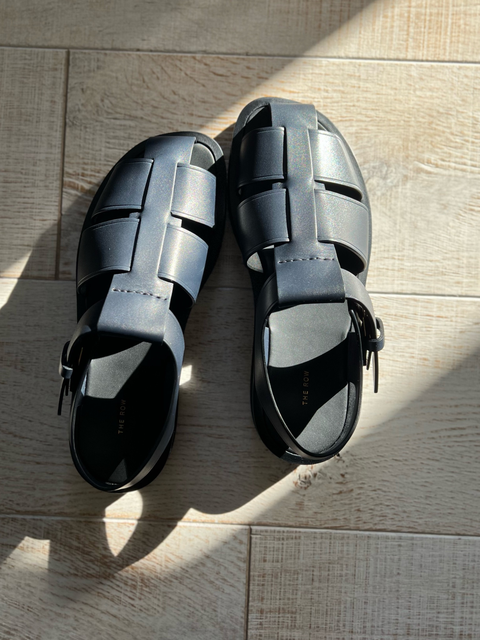 Dying over this color 

#LTKFind #LTKfit #LTKshoecrush