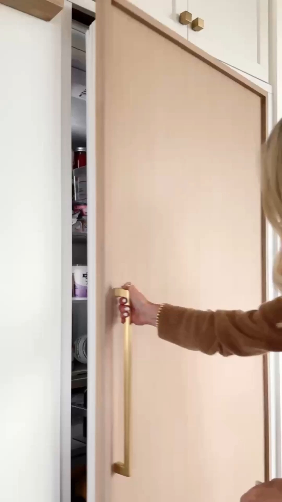 TOTAL FRIDGE RESET — CLEAN, ORGANIZED & STRESS-FREE! I didn’t realize how much stress a cluttered fridge was causing until everything finally had a place. Now it’s easier for the kids, easier for me, and nothing gets forgotten in the back. A simple reset that makes everyday life feel calmer, more efficient, and far more put together.

#Amazon #TheHillaryStyle #FridgeOrganization #HomeReset #OrganizedHome #KitchenOrganization #EverydayLiving #CalmHome #FunctionalSpaces 

 #LTKdayinmylife #LTKOver40 #LTKHome