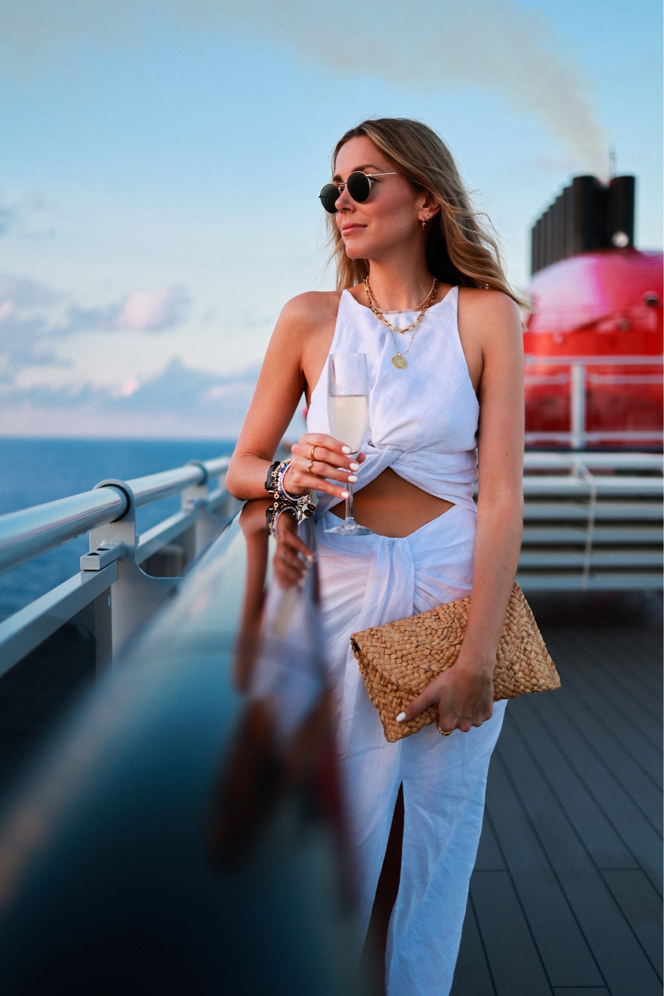 White dress
Cut out dress
Dissh dress
Summer dress 
Holiday dress 
Beach wedding dress 


#LTKSeasonal #LTKstyletip #LTKeurope