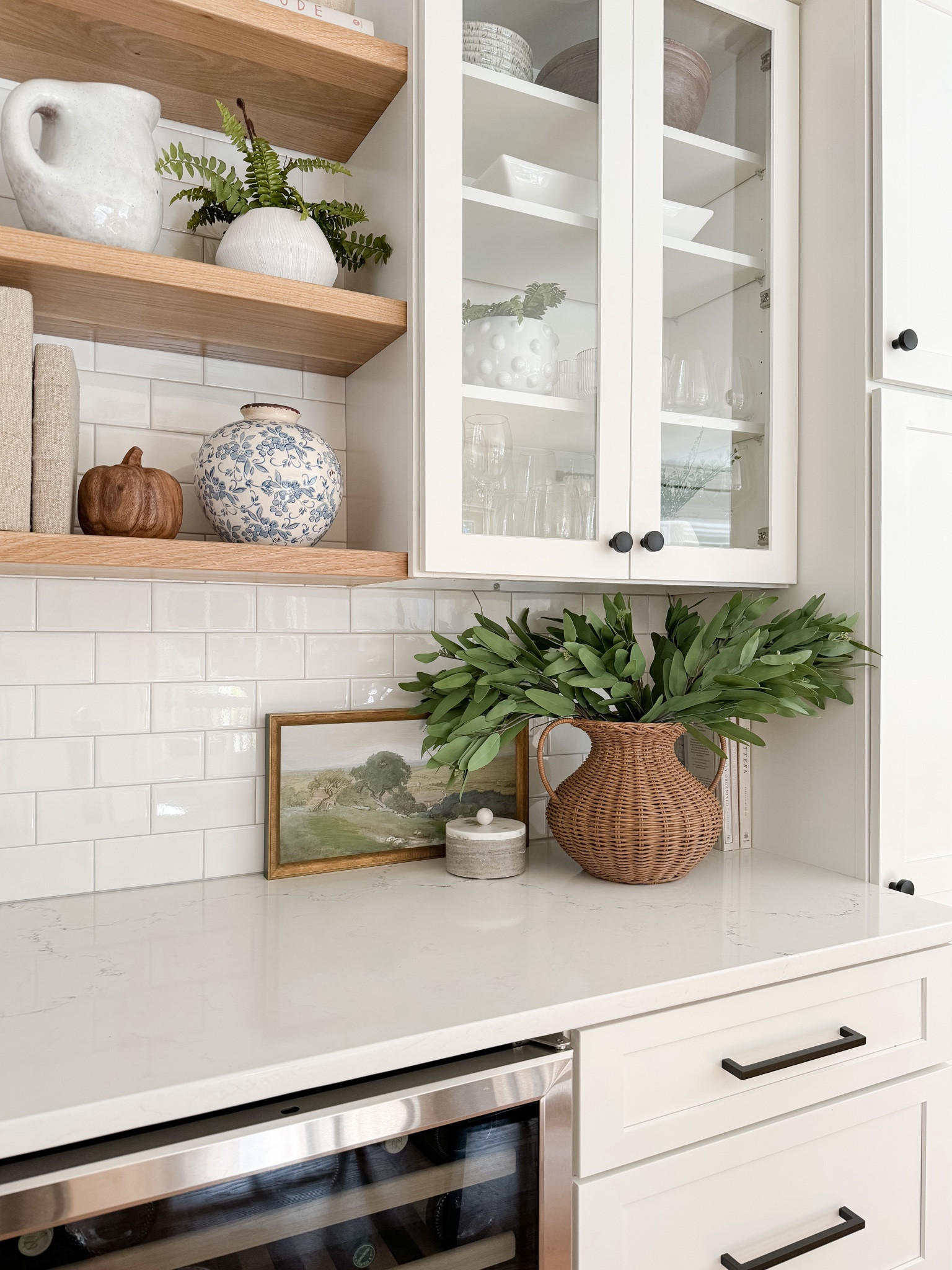 Fall Breakfast Nook

Fall Home Decor  Fall Home  Fall decor  Fall furniture  Autumn home  Autumn decor  Autumn Furniture  Home inspo  Seasonal decor  Seasonal home inspo  fall leaves  sherricalnan  sherricalnanhome

#LTKFindsUnder50 #LTKStyleTip #LTKHome