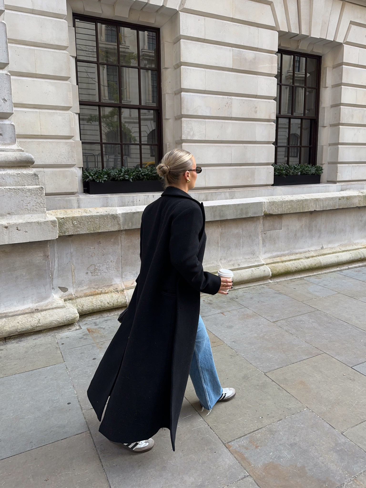 An outfit I’ve been repeating for years 👏🏼 black roll neck, jeans and a black coat. 

Winter outfit, winter outfit idea, autumn outfit, winter coat, jeans, Abercrombie jeans, workwear 

#LTKuk #LTKeurope #LTKautumn