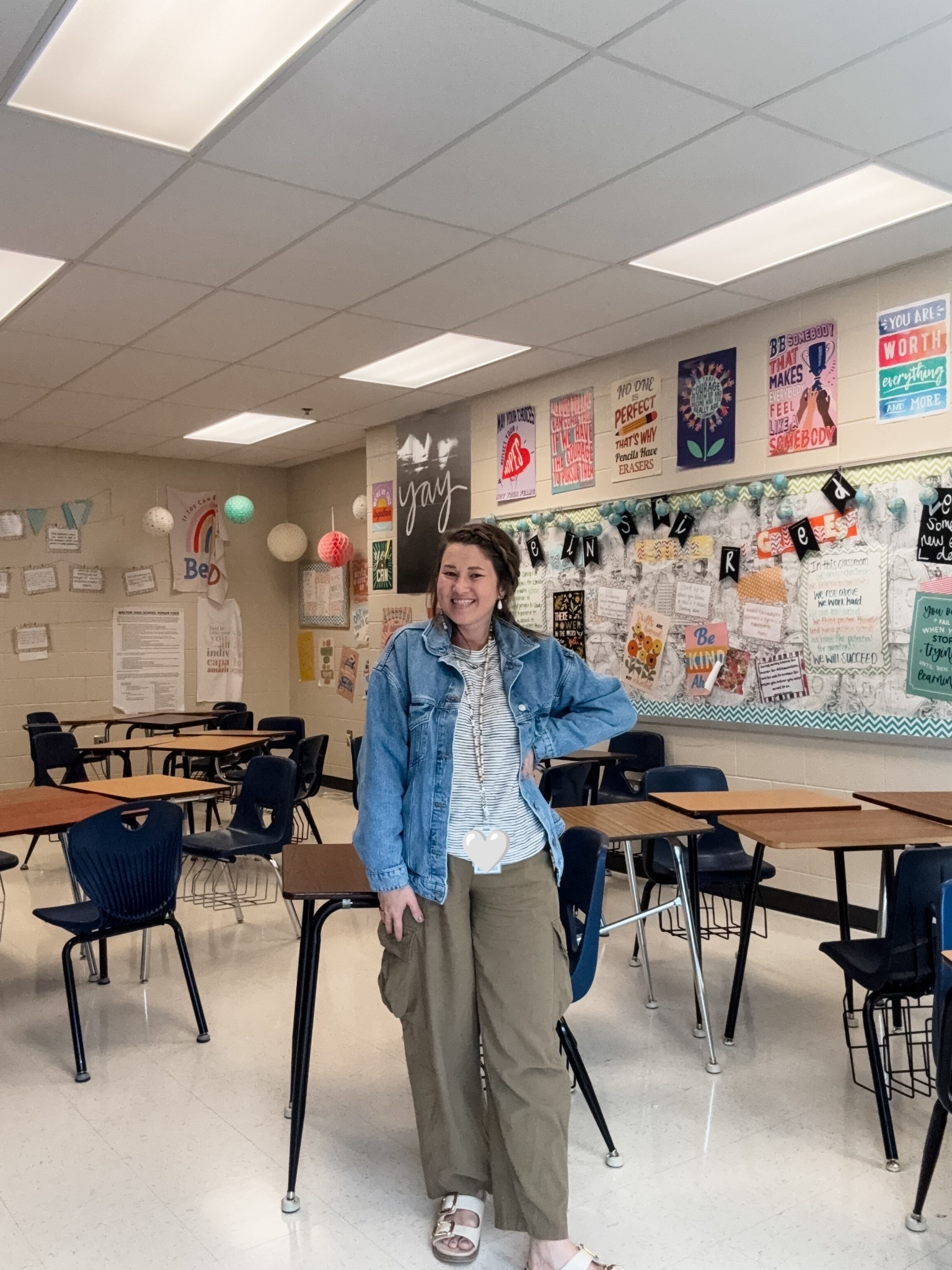 Casual teacher outfit - Universal Thread Barrel Pants, Striped Tee & Jean jacket 

#LTKootd #LTKWorkwear #LTKFindsUnder50