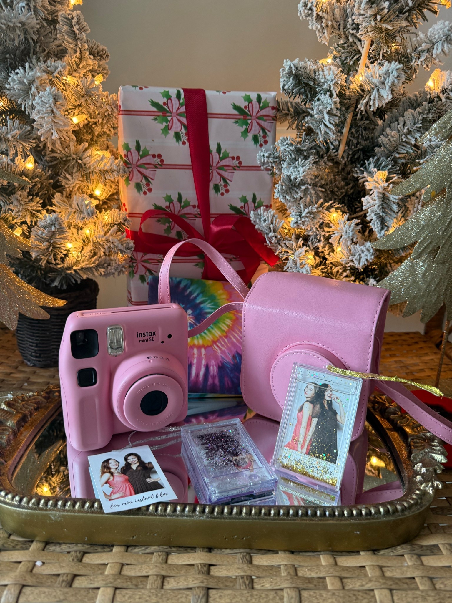Camera bundle and picture ornaments! 

#LTKSeasonal #LTKGiftGuide #LTKHoliday
