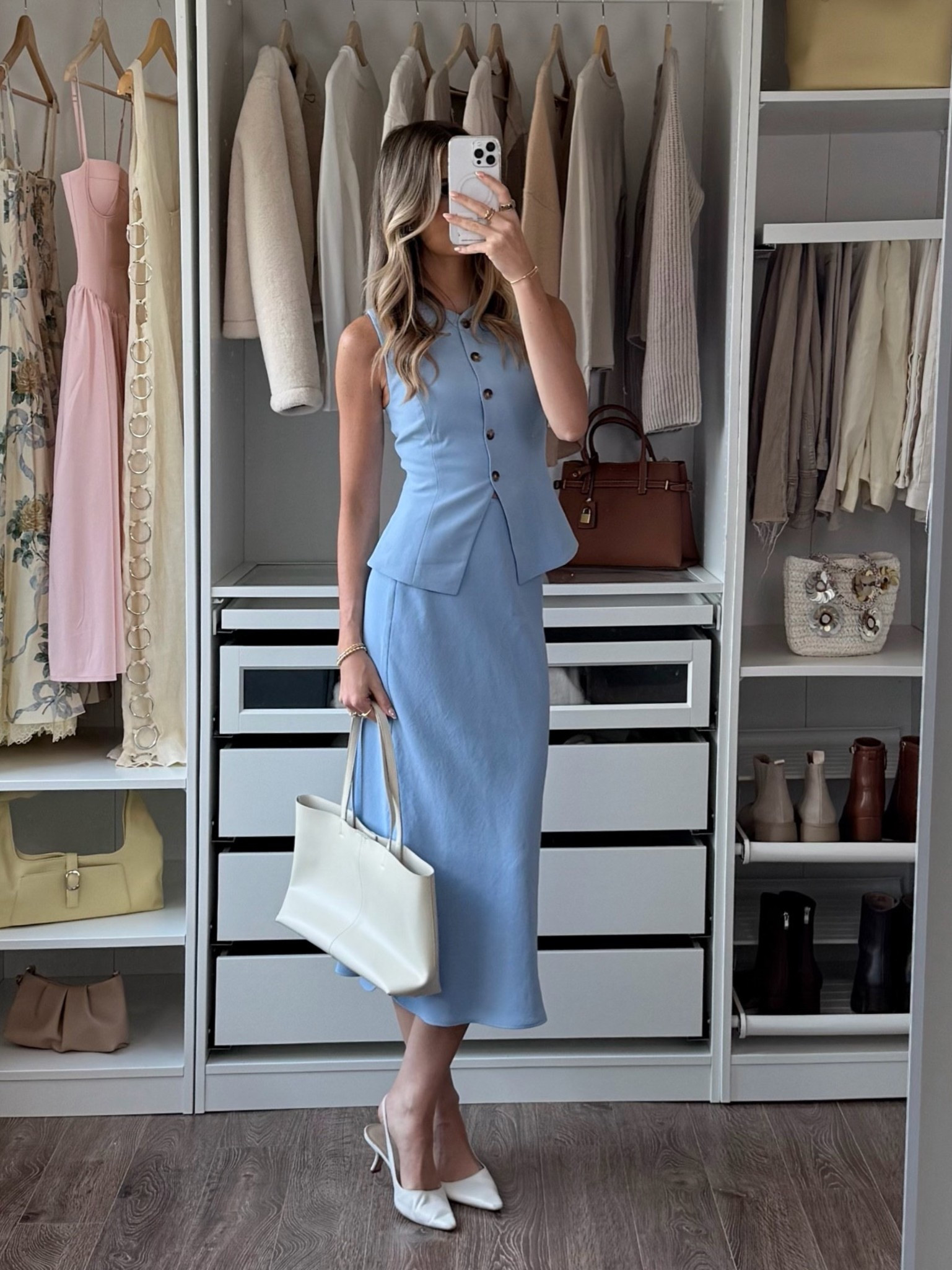 @Aritzia corporate business casual outfit

#LTKWorkwear