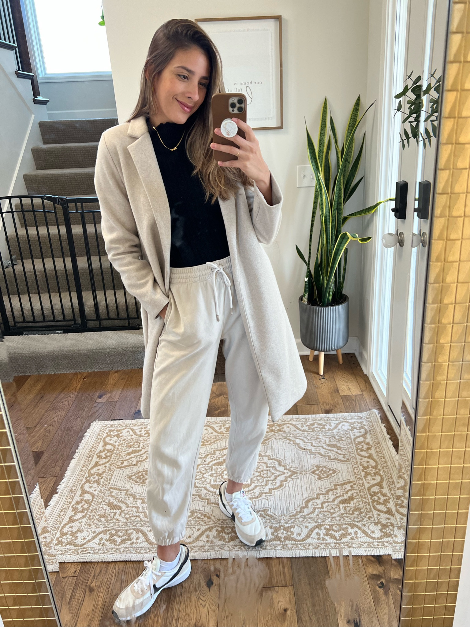 Comfy and casual, but make it chic ✨👟 I love a sweater + sneakers combination!


#LTKshoecrush #LTKstyletip #LTKFind