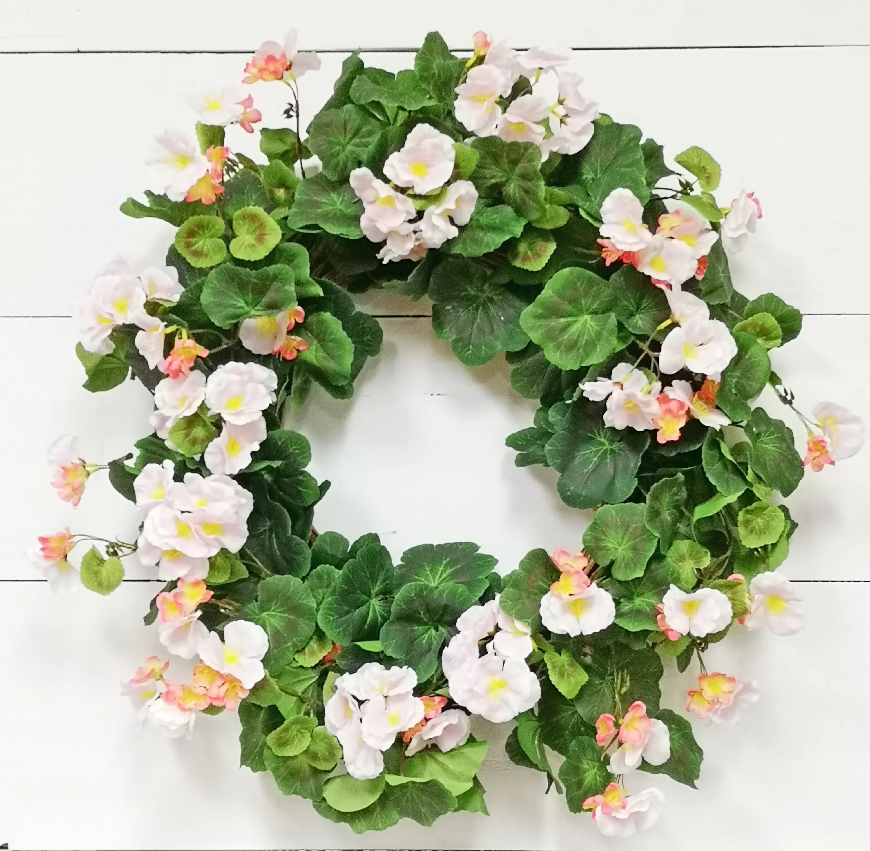Freeport Park® Bergonia 24" Wreath & Reviews | Wayfair | Wayfair North America