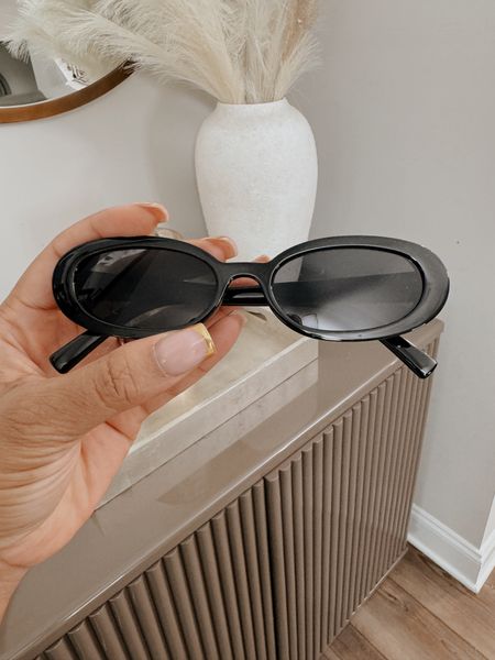 Ordered some new sunglasses from Amazon! These black oval frames are so retro 🖤

Amazon sunglasses, black oval sunglasses, oval sunglasses, retro sunglasses, Amazon accessories 

#LTKstyletip #LTKSeasonal