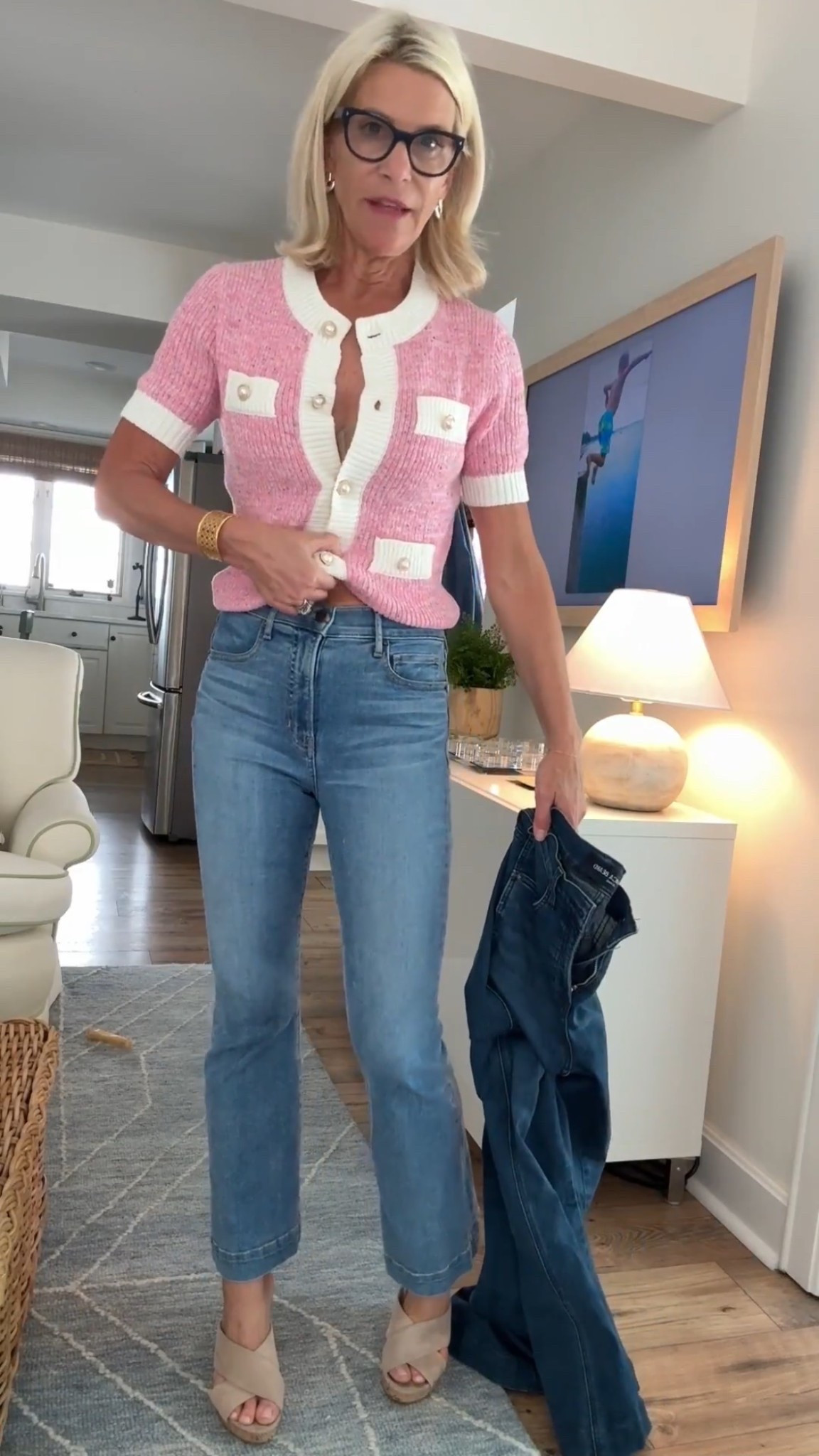 Easy Valentine’s look.
Pink cardigan, jeans, done.
Cute but still everyday.

#valentinesoutfit #casualvalentine #pinkoutfit #everydaystyle #ltkstyle #ltkit #outfitinspo



#LTKValentine #LTKootd #LTKOver40